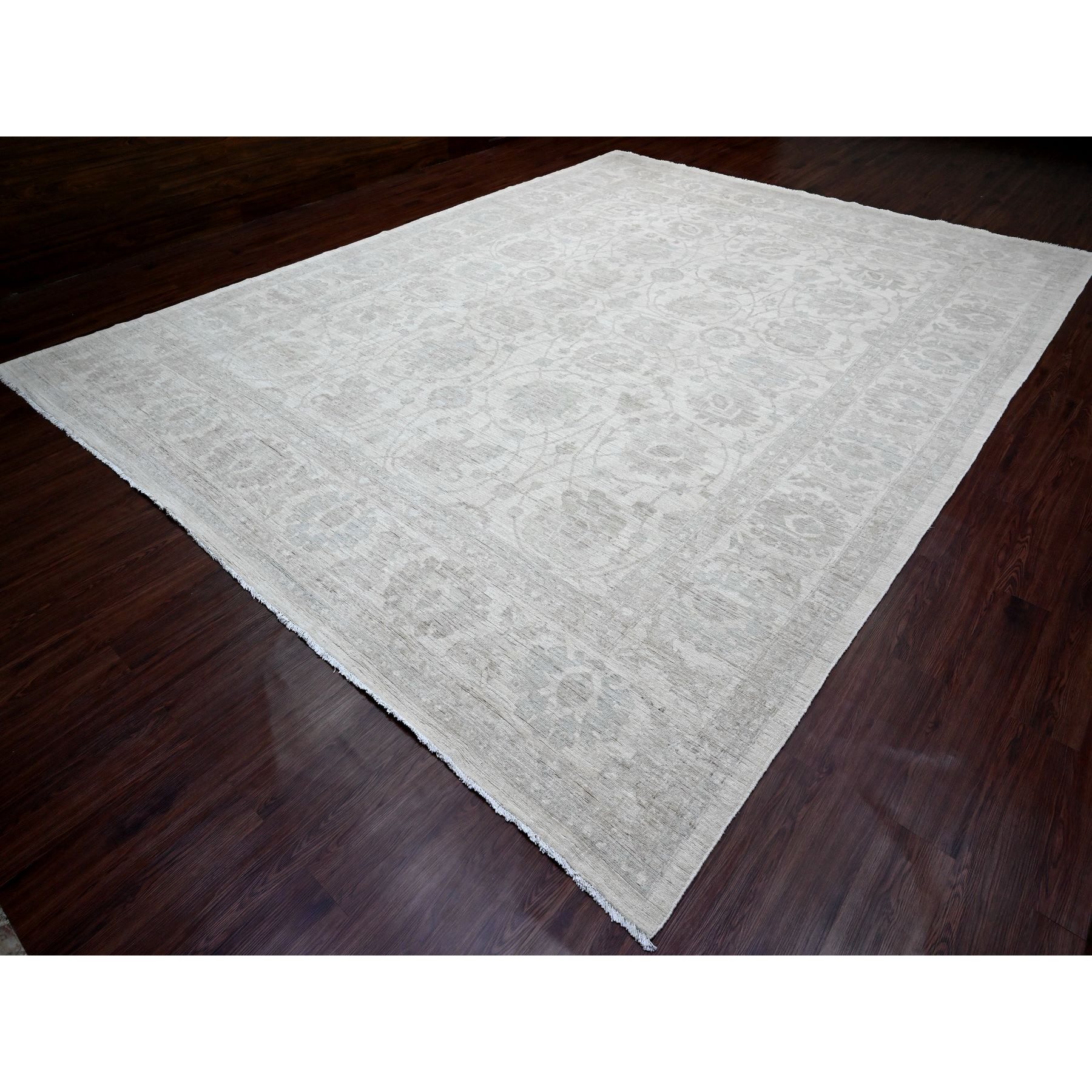 11'5"x15'1" Cascading White, 100% Wool, Washed Out Peshawar with All Over Leaf Design, Hand Knotted, Natural Dyes, Oversized, Oriental Rug Sh20114