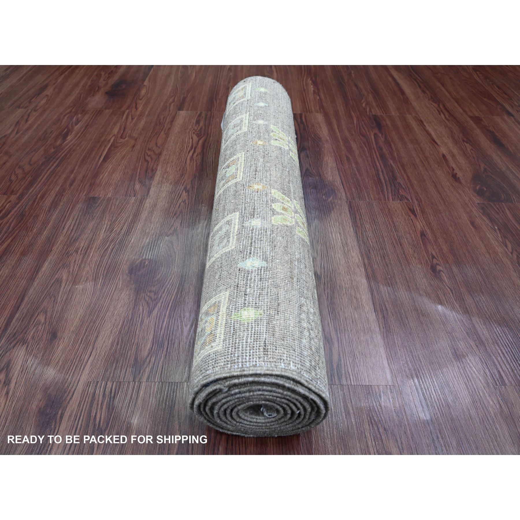 2'8"x9'7" Spanish Gray, Fine Kashkuli Gabbeh with Small Animal Figurines, Soft Wool, Hand Knotted, Natural Dyes, Runner, Oriental Rug Sh20117