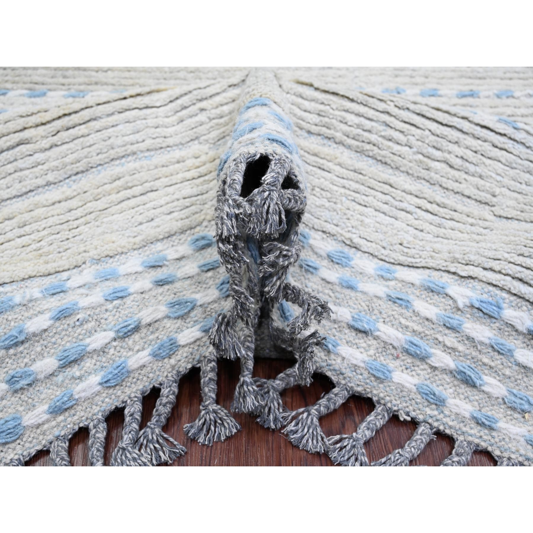 10'2"x14'7" Oyster Gray, Moroccan Weave with Minimalist Line Design, Textured and Variegated Pile, Hand Knotted, 100% Wool, Oriental Rug Sh20149