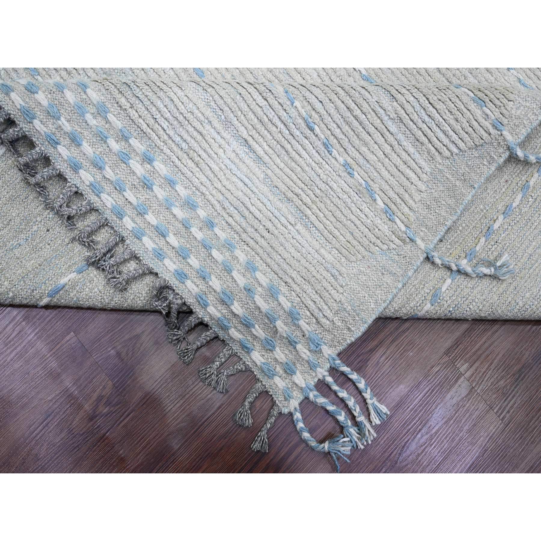 10'2"x14'7" Oyster Gray, Moroccan Weave with Minimalist Line Design, Textured and Variegated Pile, Hand Knotted, 100% Wool, Oriental Rug Sh20149