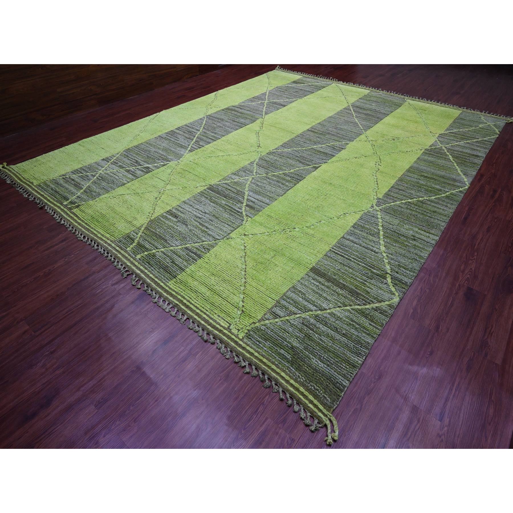 11'7"x14'8" Shades of Green, Modernistic Swedish Design and Weave, Criss Cross Pattern, 100% Wool, Hand Knotted, Oriental Rug Sh20150