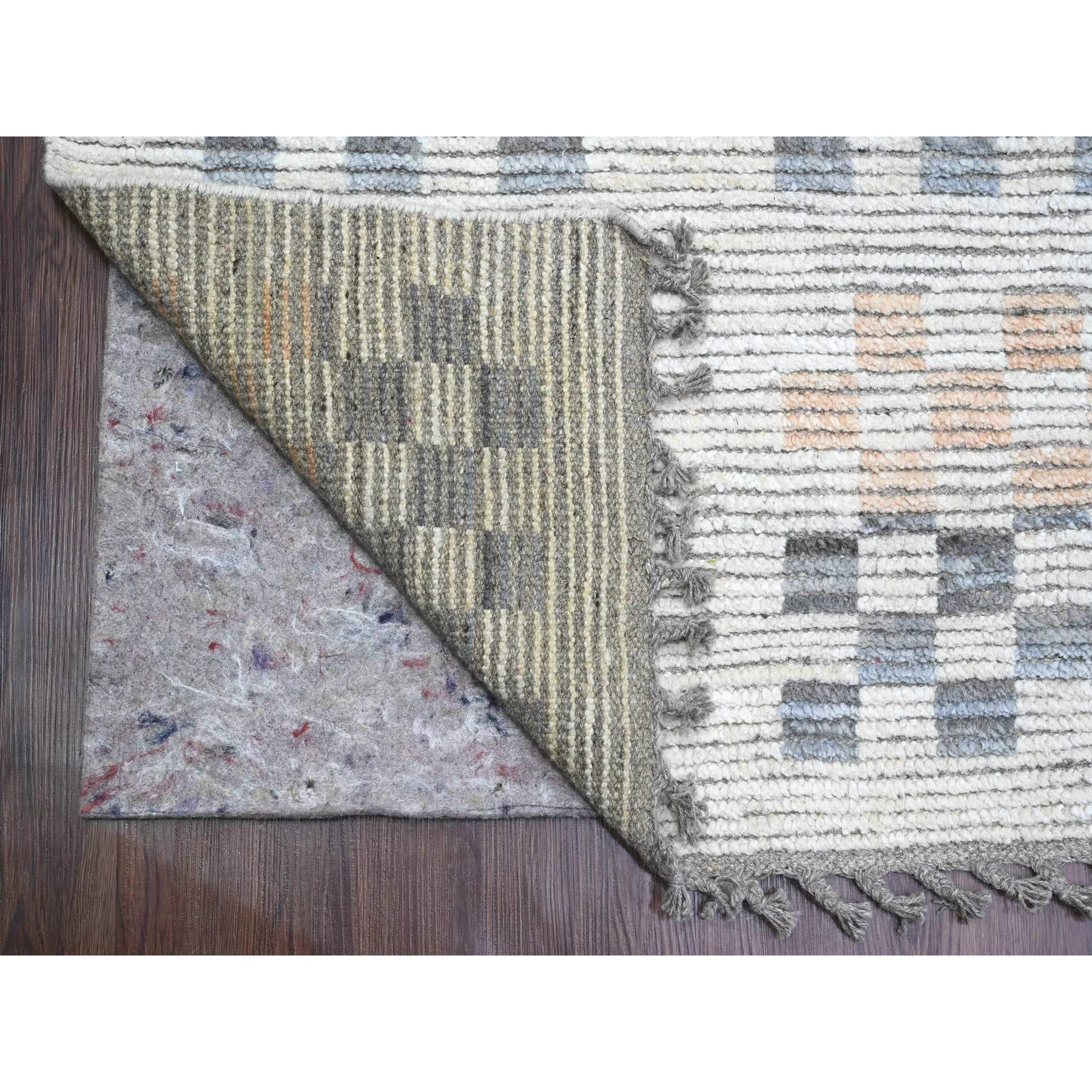 8'1"x10'5" Chiffon White, Moroccan Weave with Soft and Balanced Colors Box Design, Hand Knotted, Soft Wool, Tone on Tone, Textured Pile, Oriental Rug Sh20151
