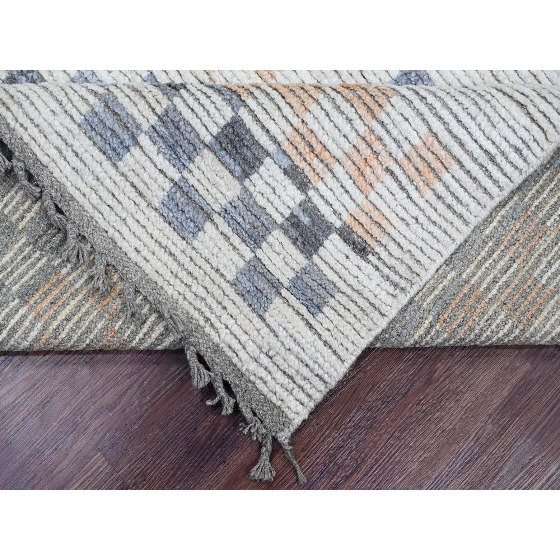 8'1"x10'5" Chiffon White, Moroccan Weave with Soft and Balanced Colors Box Design, Hand Knotted, Soft Wool, Tone on Tone, Textured Pile, Oriental Rug Sh20151