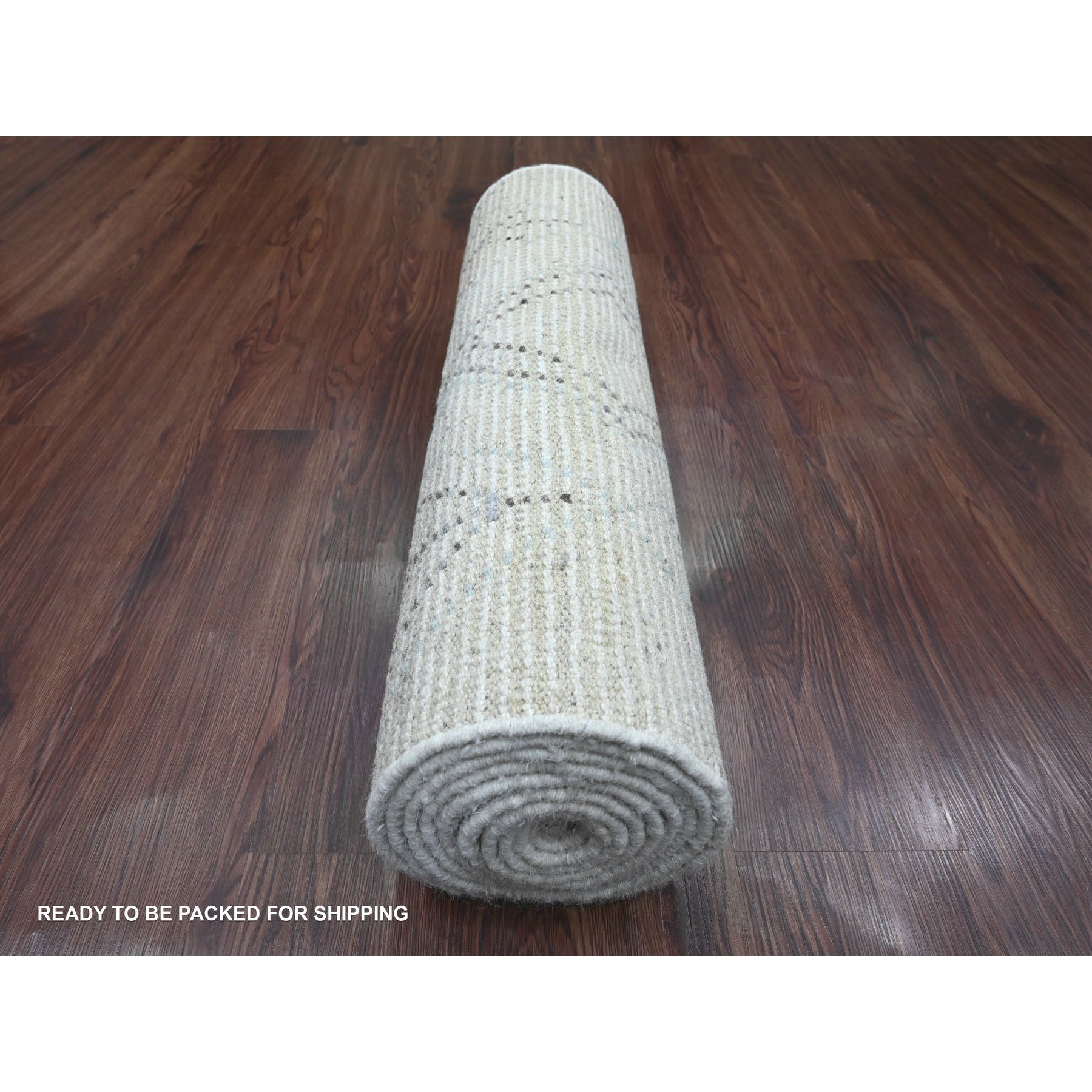 2'5"x10'6" Pearl White, Moroccan Weave with Geometric Pattern, Textured Pile, Soft Wool, Hand Knotted, Runner, Oriental Rug Sh20274