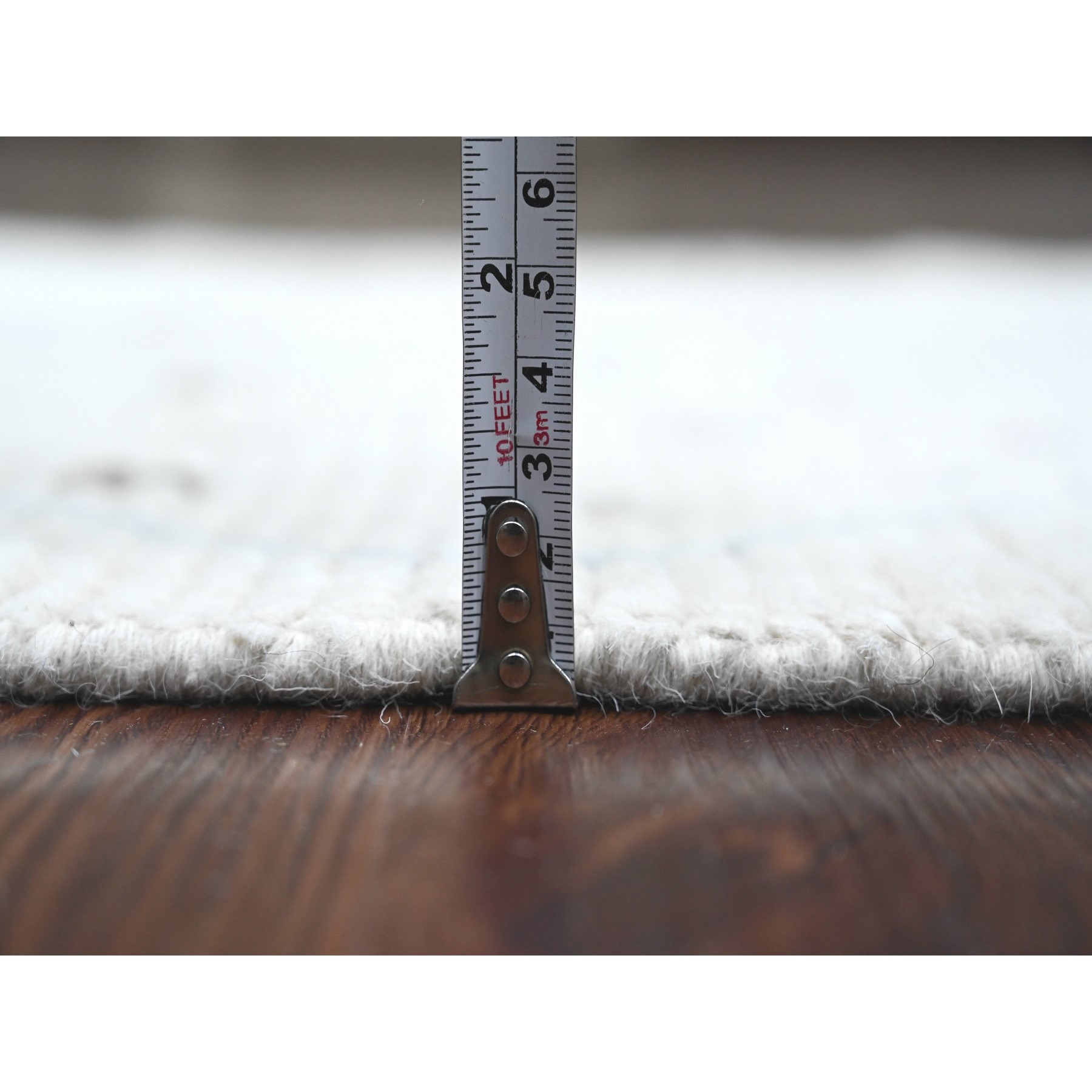 2'5"x10'6" Pearl White, Moroccan Weave with Geometric Pattern, Textured Pile, Soft Wool, Hand Knotted, Runner, Oriental Rug Sh20274