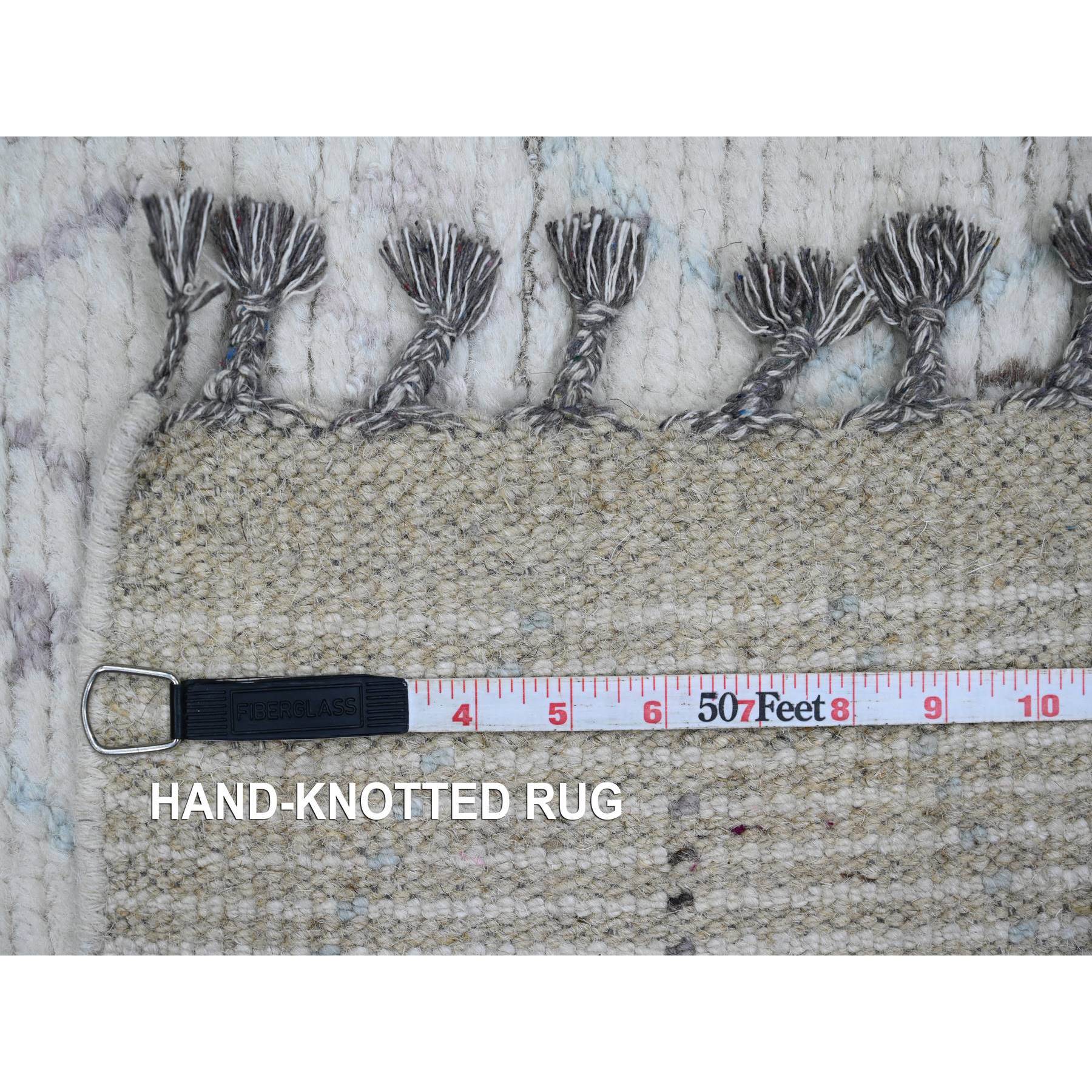 2'5"x10'6" Pearl White, Moroccan Weave with Geometric Pattern, Textured Pile, Soft Wool, Hand Knotted, Runner, Oriental Rug Sh20274