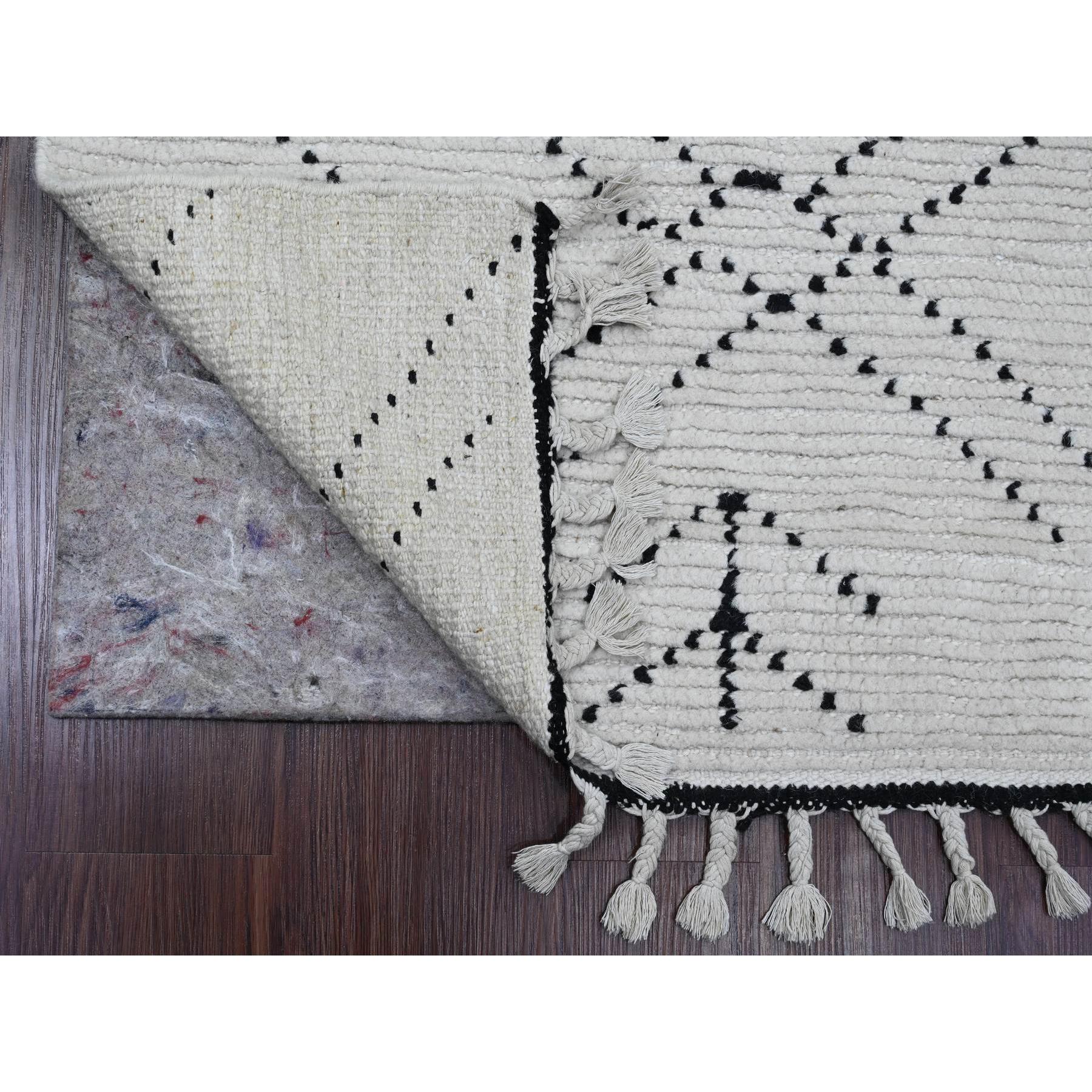 3'x12'8" Pearl White, Moroccan Weave with Geometric Pattern, Textured Pile, Soft Wool, Hand Knotted, Runner, Oriental Rug Sh20289