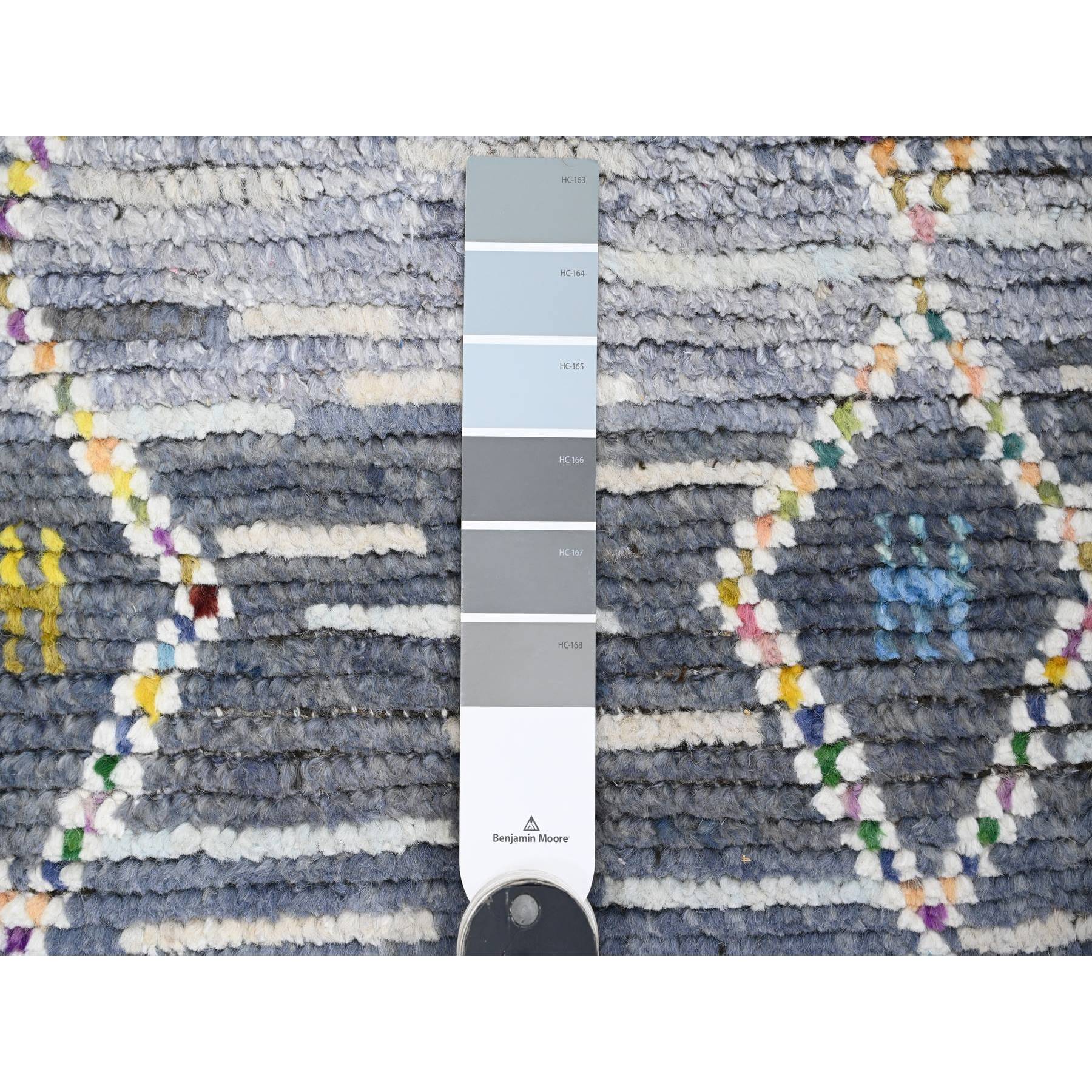 2'5"x8'4" Shades of Gray, Moroccan Weave with Geometric Serrated Pattern, Hand Knotted, Textured Pile, Soft Wool, Runner, Oriental Rug Sh20290