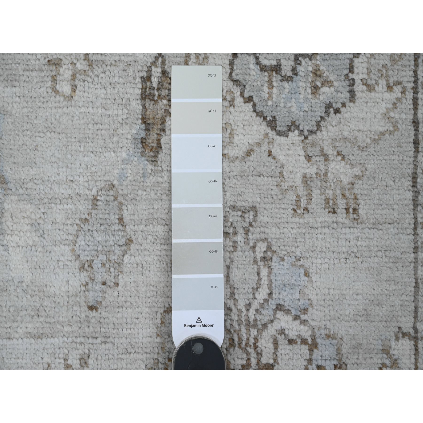 2'7"x9'9" Misty Gray, Afghan Angora Oushak with All Over Leaf Design, Natural Dyes, Hand Knotted, Pure Wool, Runner, Oriental Rug Sh20301