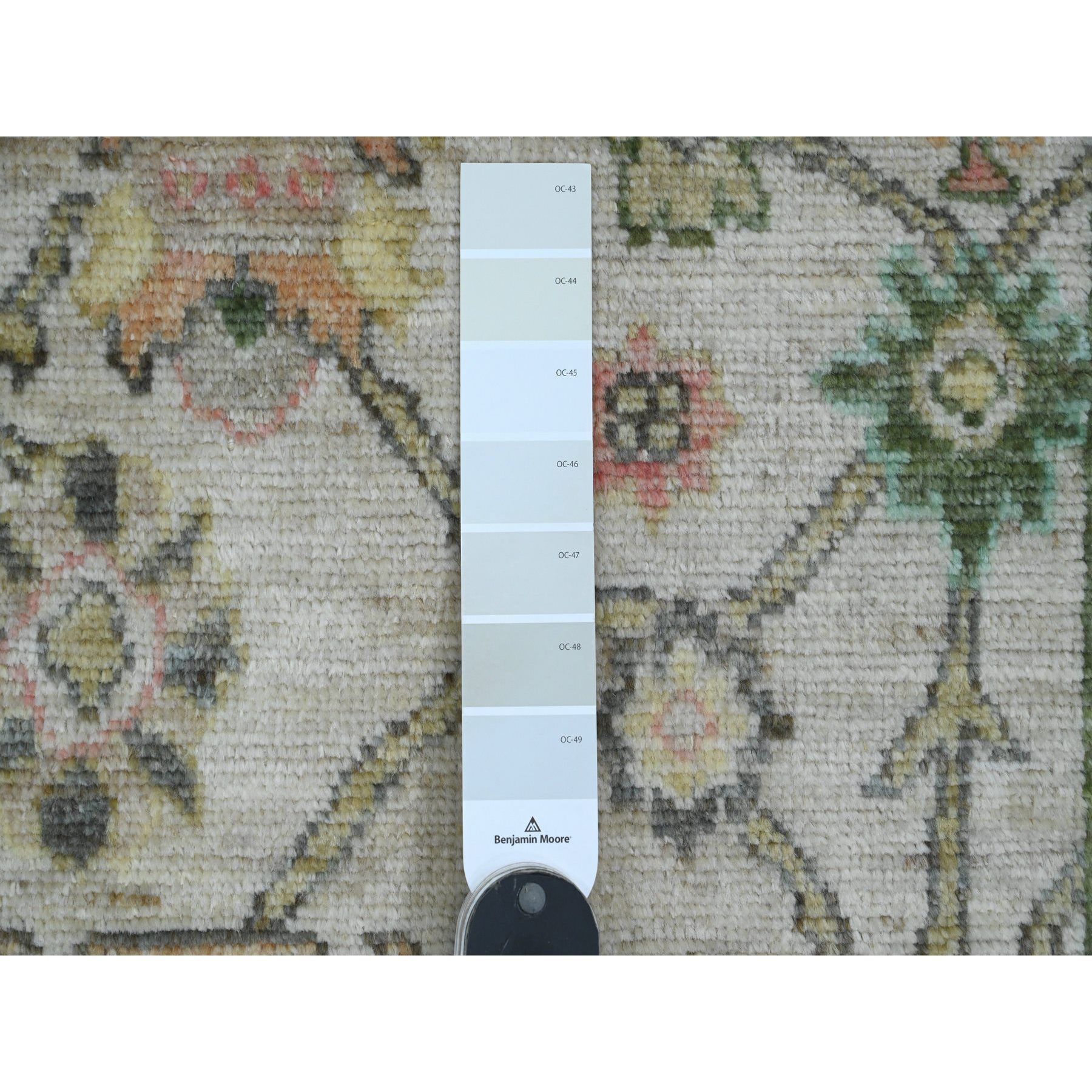 2'x3' Oyster White, Afghan Angora Oushak with Floral Pattern, Hand Knotted, Vegetable Dyes, 100% Wool, Mat, Oriental Rug Sh20328