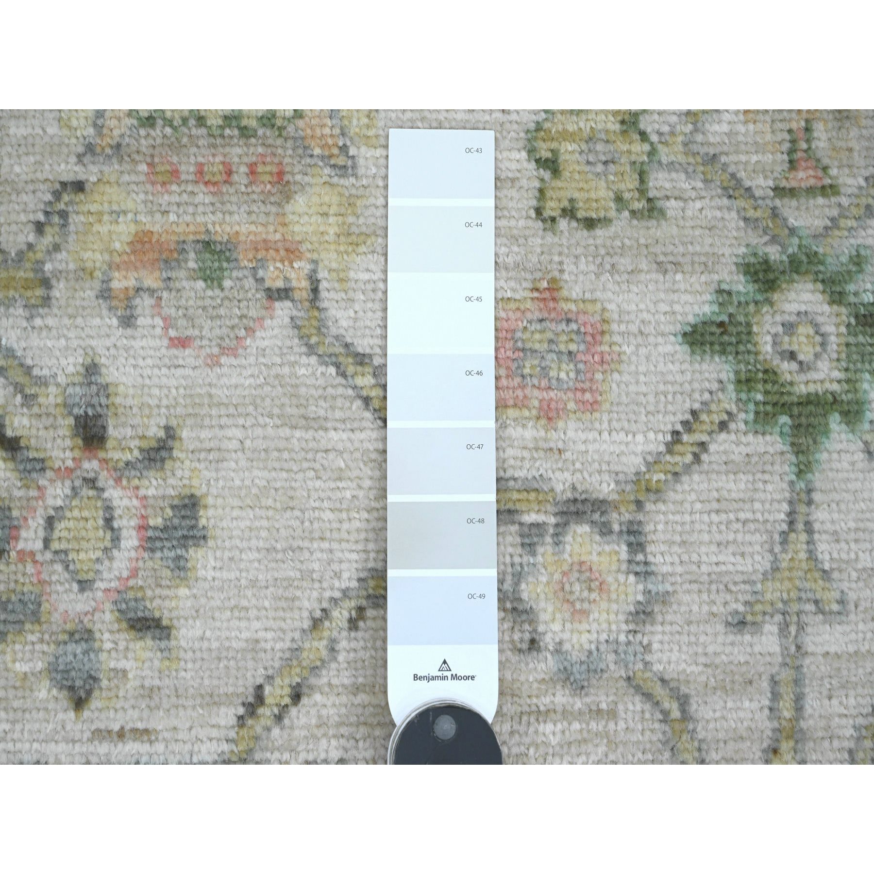 2'x3' Alabaster White, Hand Knotted, Afghan Angora Oushak with Floral Pattern, Vegetable Dyes, 100% Wool, Mat, Oriental Rug Sh20333