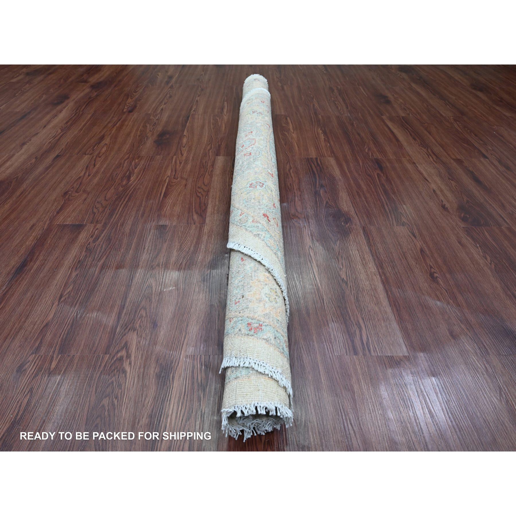 6'x6' Chiffon White, Peshawar with Heriz All Over Design, High Mountain Wool, Densely Woven, Hand Knotted, Vegetable Dyes, Round, Oriental Rug Sh20343