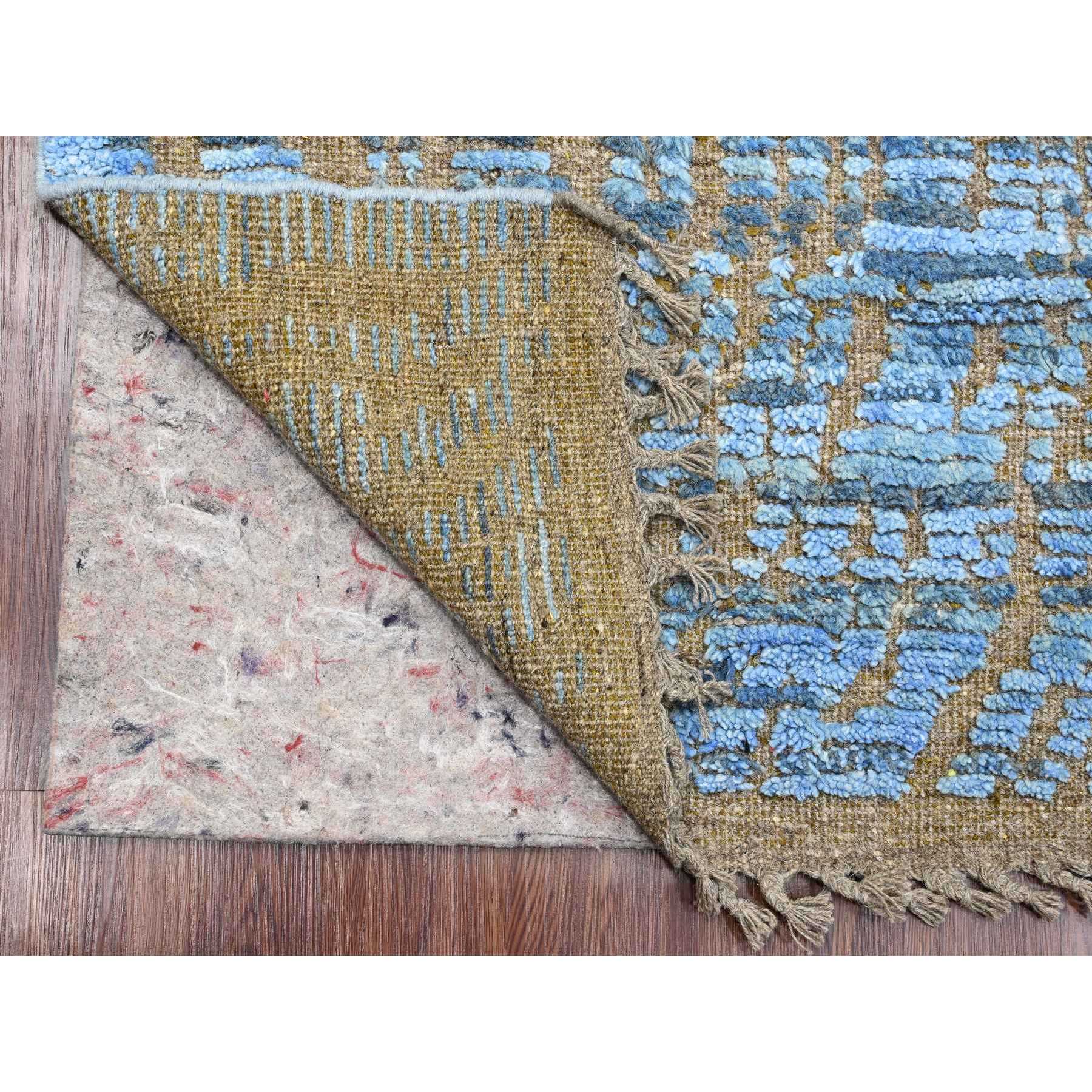 5'1"x8'2" Carolina Blue, Moroccan Weave with Modernistic Design, Tone on Tone, Hand Knotted, Textured Pile, Soft Wool, Oriental Rug Sh20344