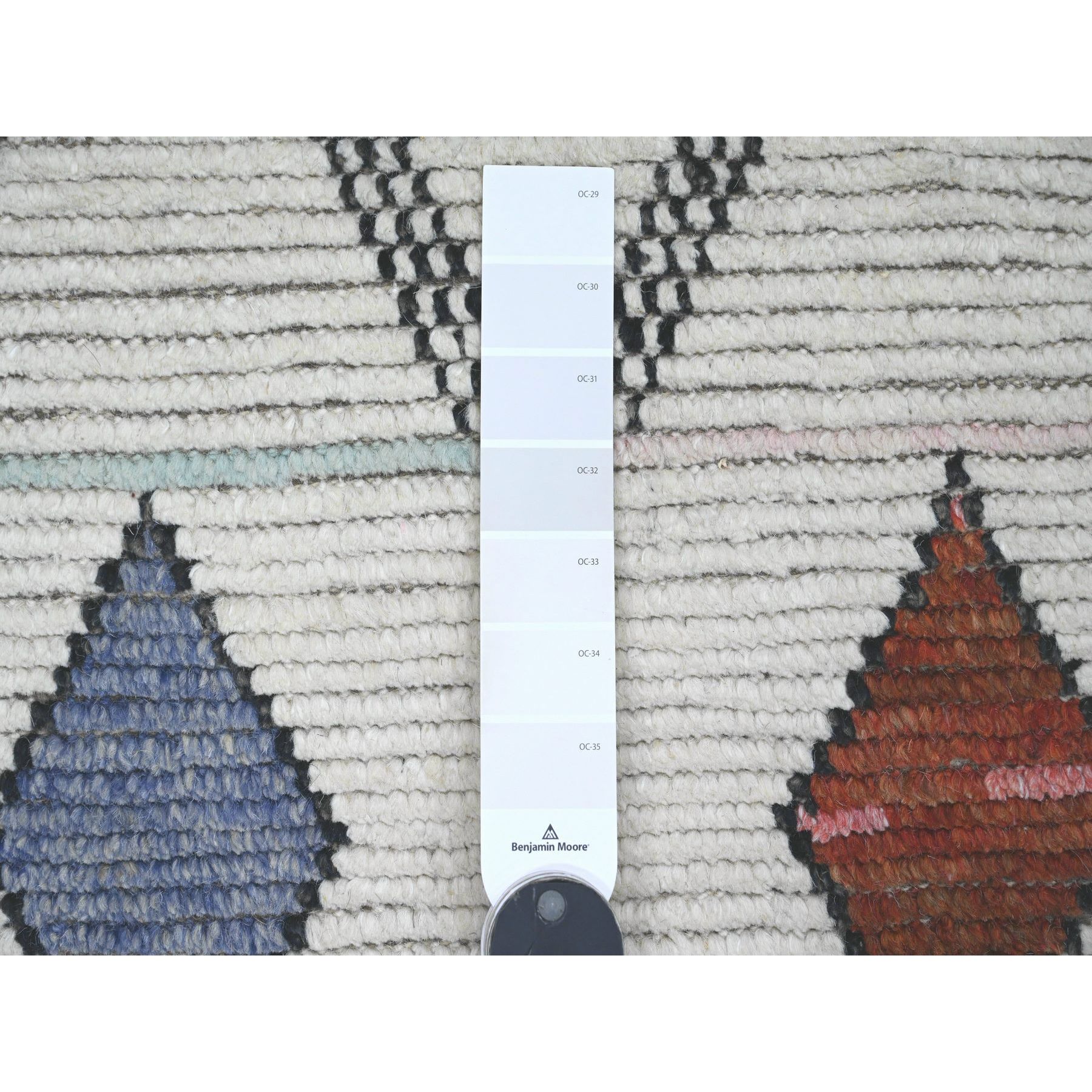 5'5"x9' Pearl White, Moroccan Weave with Colorful Geometric Design, Hand Knotted, Soft Wool, Tone on Tone, Textured Pile, Oriental Rug Sh20347