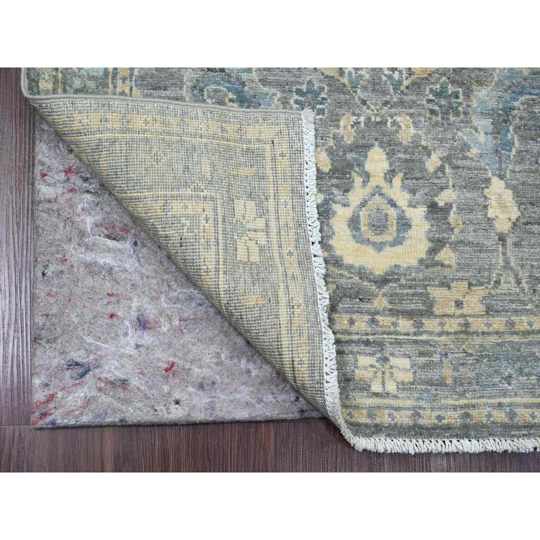 2'9"x5'6" Spanish Gray, Peshawar with Ziegler Mahal All Over Design, Vegetable Dyes, High Mountain Wool, Hand Knotted, Short Runner, Oriental Rug Sh20352