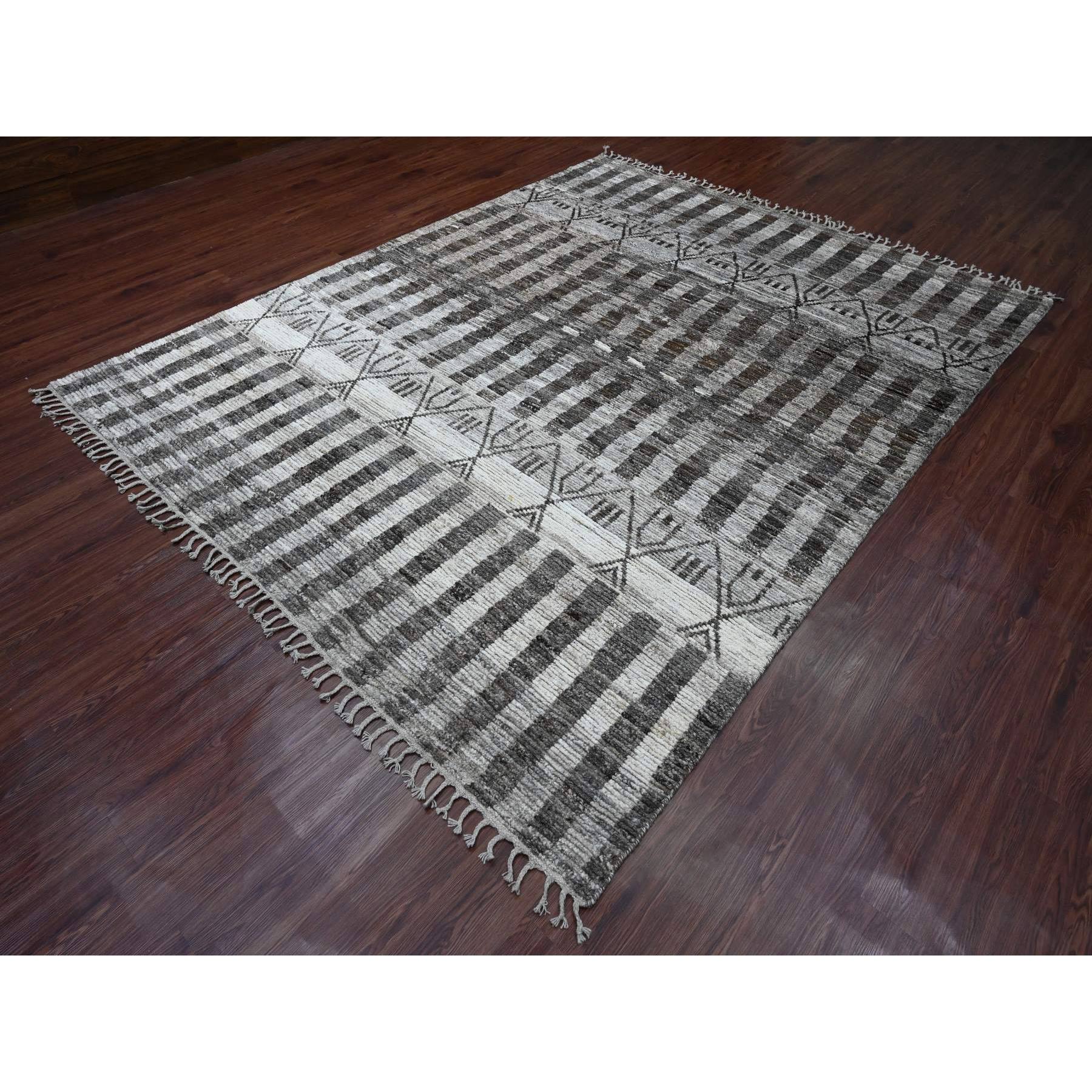 8'x10'3" Shades of Gray, Moroccan Weave with Geometric Design, Hand Knotted, Soft Wool, Tone on Tone, Textured Pile, Oriental Rug Sh20525
