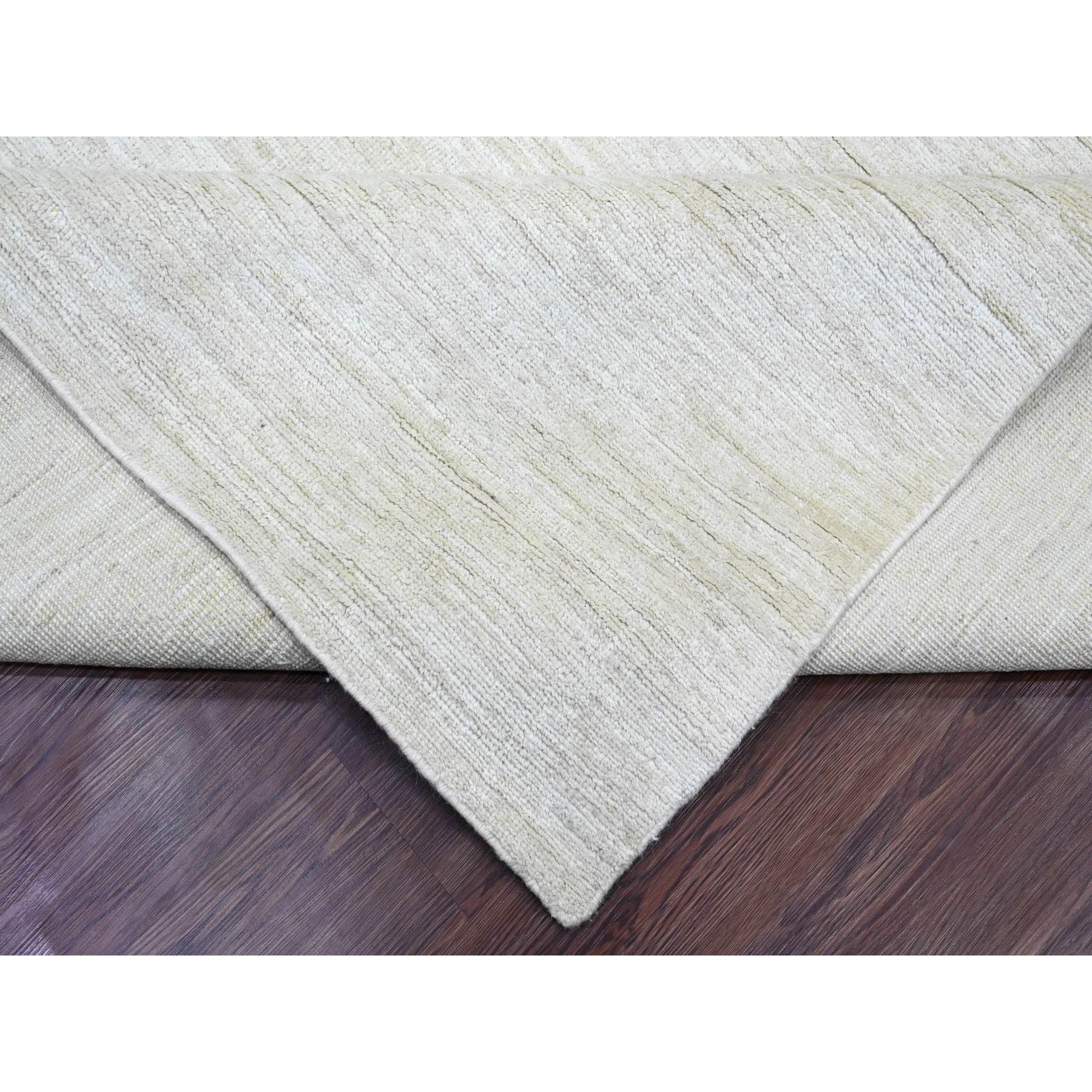 9'9"x13'6" Pearl White, Plain Solid Pattern, Hand Knotted, Hand Spun Ghazni Wool, Lush and Plush, Oriental Rug Sh20541