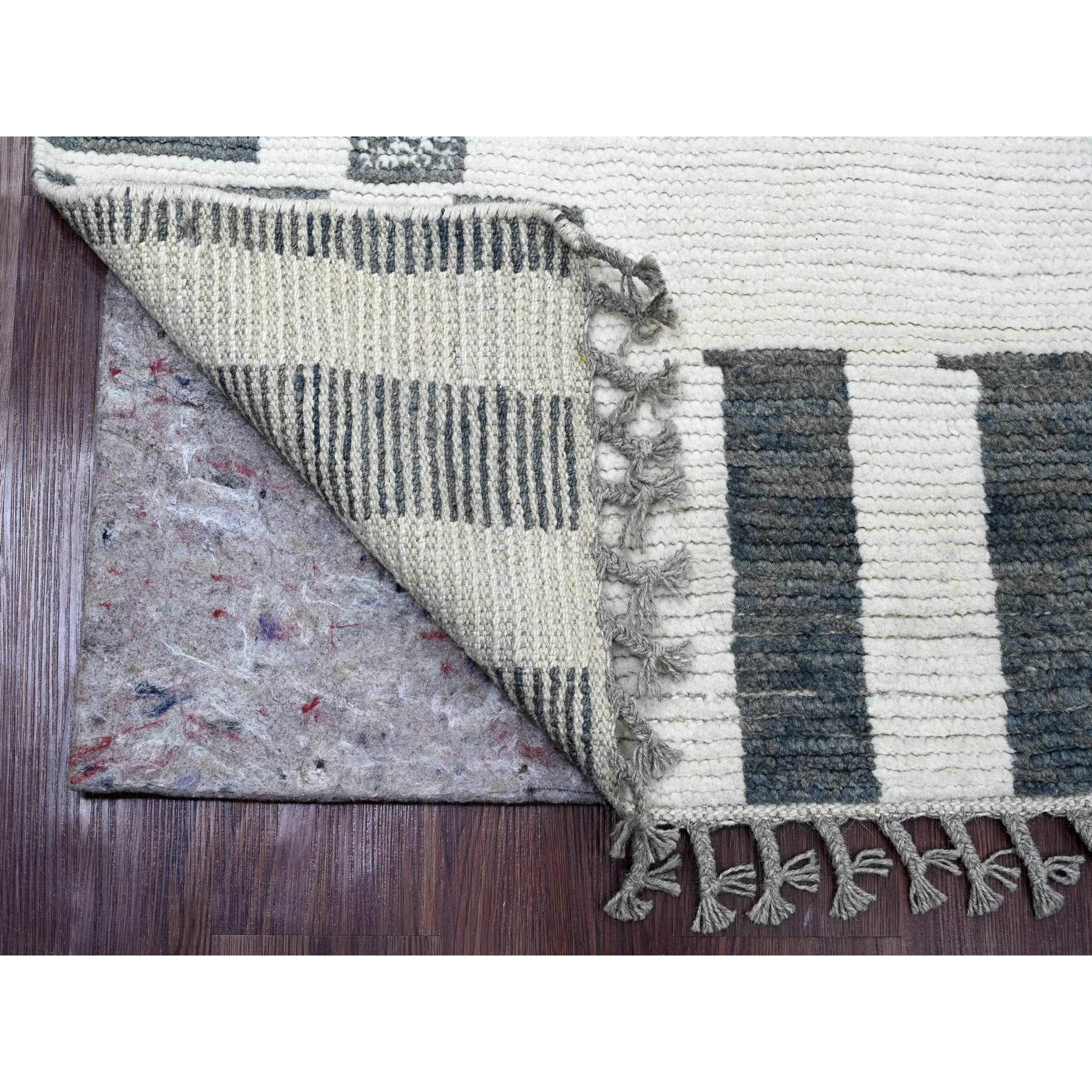 6'1"x9'1" Pearl White, Moroccan Weave with Geometric Pattern, Informal Look, Tone on Tone, Hand Knotted, Textured Pile, Soft Wool, Oriental Rug Sh20547