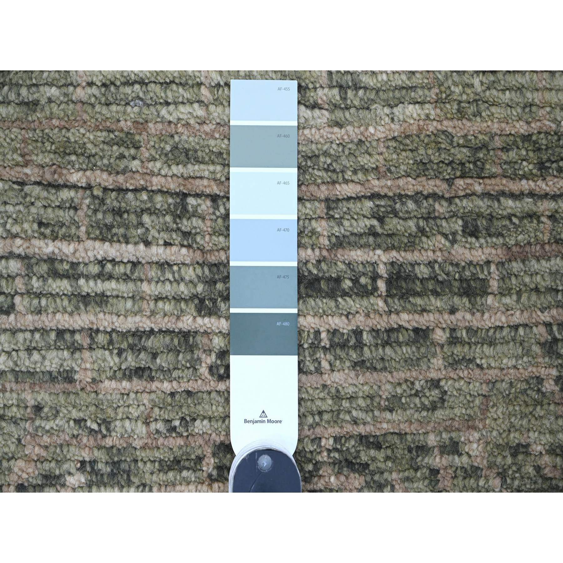4'5"x7'8" Seaweed Green, Moroccan Weave with Geometric Brick Pattern, Hand Knotted, Tone on Tone, Soft Wool, Textured Pile, Oriental Rug Sh20549
