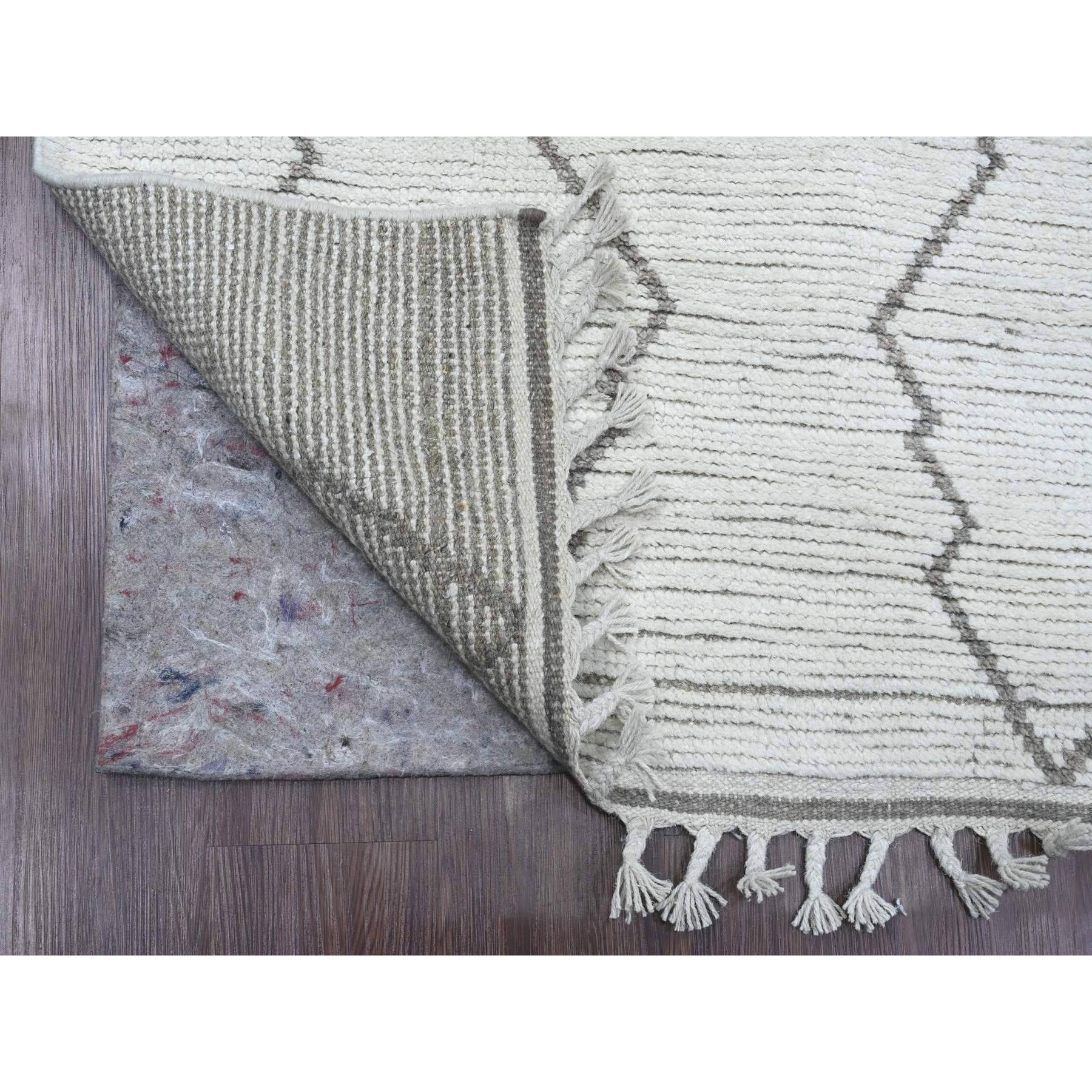 3'2"x15'4" Pearl White, Moroccan Weave with Serrated Pattern, Tone on Tone, Hand Knotted, Soft Wool, Textured Pile, XL Runner, Oriental Rug Sh20551
