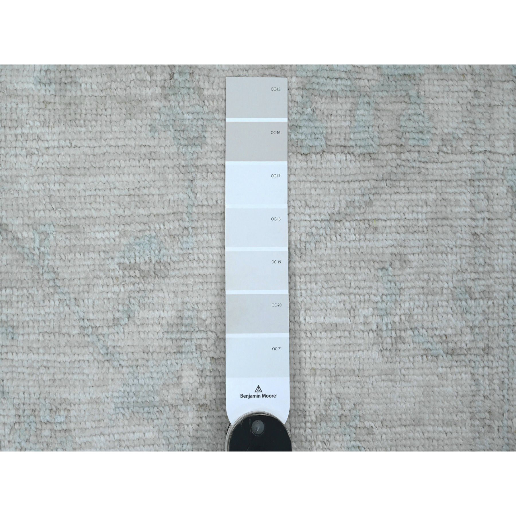 2'8"x9'8" Cascading White, Hand Knotted, Afghan Angora Oushak with Large Leaf Design, Veggie Dyes, Pure Wool, Runner, Oriental Rug Sh20577