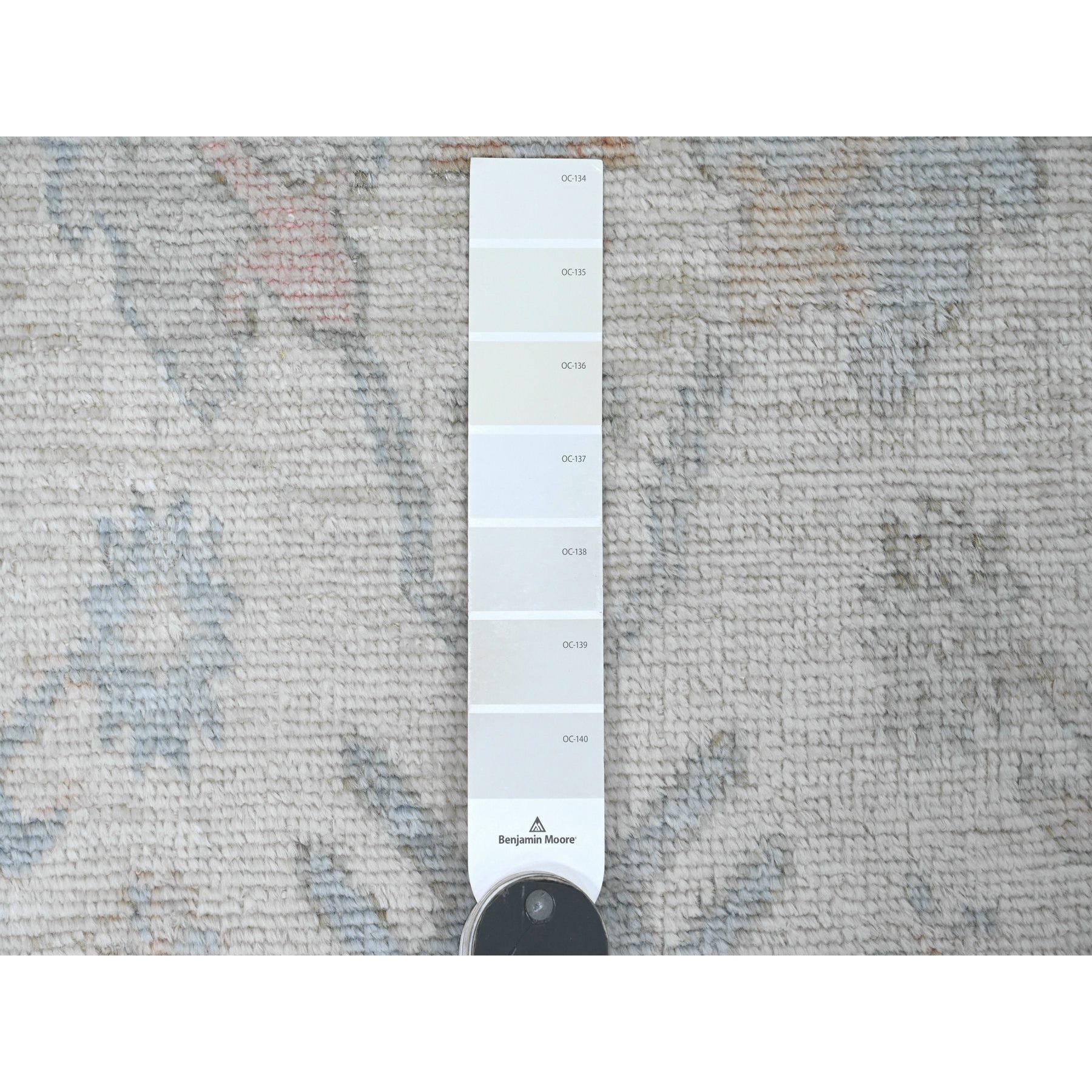 2'7"x9'7" Chiffon White, Afghan Angora Oushak with All Over Leaf Design, Hand Knotted, Vegetable Dyes, 100% Wool, Runner, Oriental Rug Sh20581