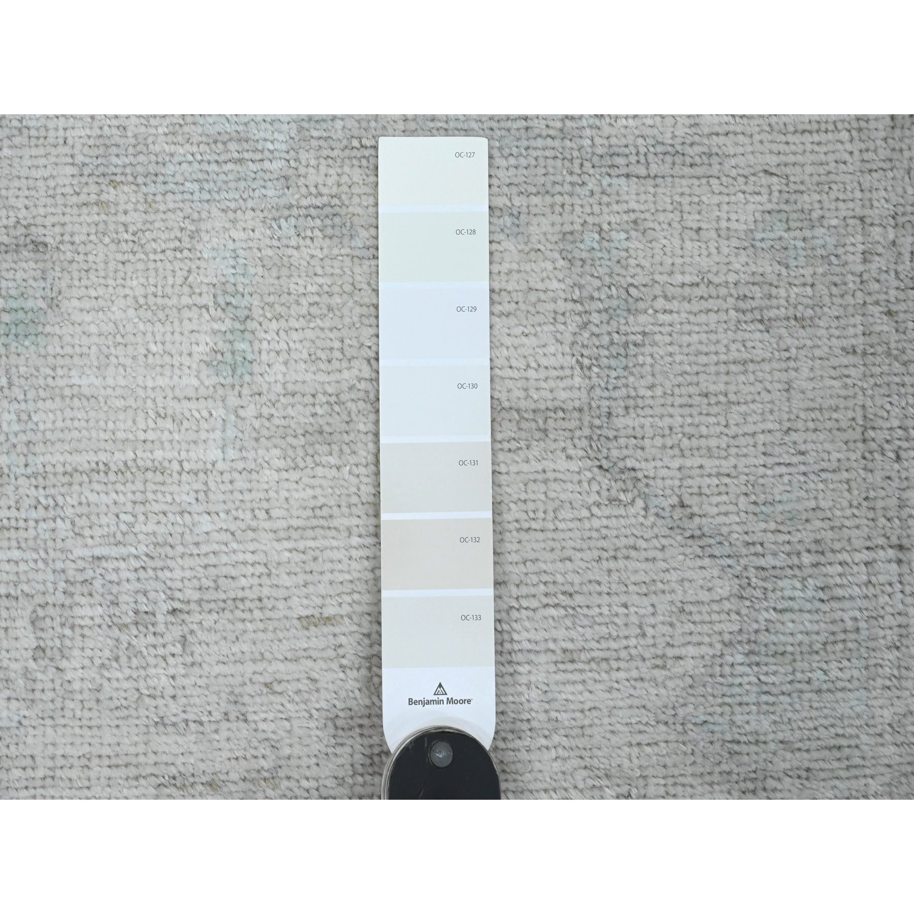 2'7"x7'8" Pearl White, 100% Wool, Afghan Angora Oushak with Large Leaf Design, Hand Knotted, Vegetable Dyes, Runner, Oriental Rug Sh20593