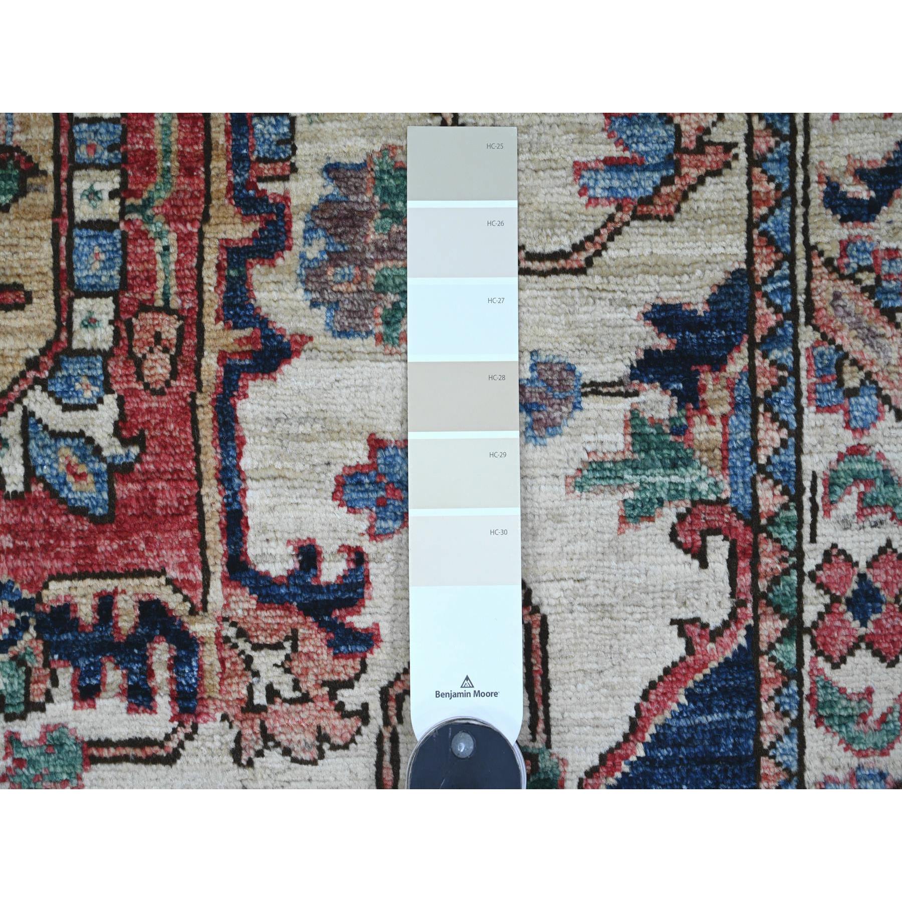 8'10"x11'8" Chiffon White with Blush Red, Peshawar Heriz Design, Fine Ghazni Wool, Hand Knotted, Vegetable Dyes, Oriental Rug Sh20624
