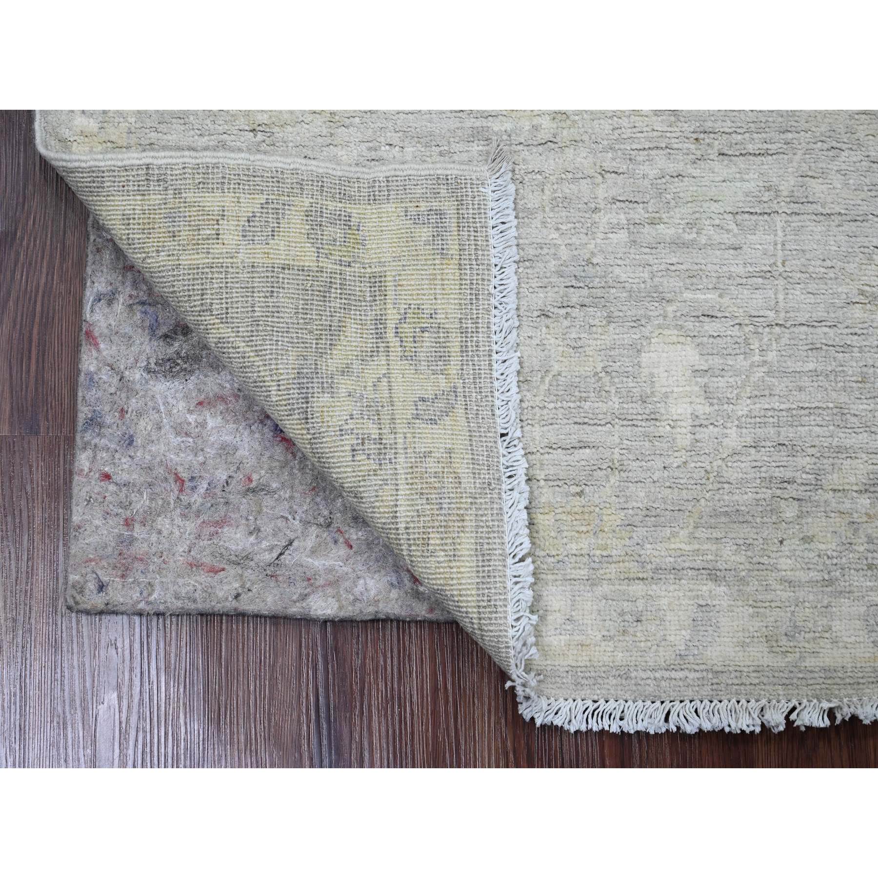 2'6"x5'9" Cloud Gray, Washed Out Peshawar with Faded Out Leaf Design, Natural Dyes, 100% Wool, Hand Knotted, Short Runner, Oriental Rug Sh20686