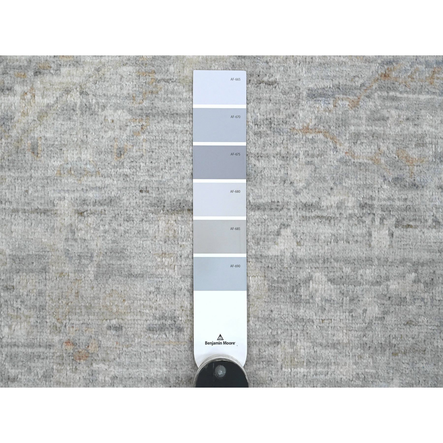7'9"x7'9" Cloud Gray, Washed Out Peshawar with Ziegler Mahal Design, Hand Knotted, High Mountain Wool, Densely Woven, Round, Oriental Rug Sh20731
