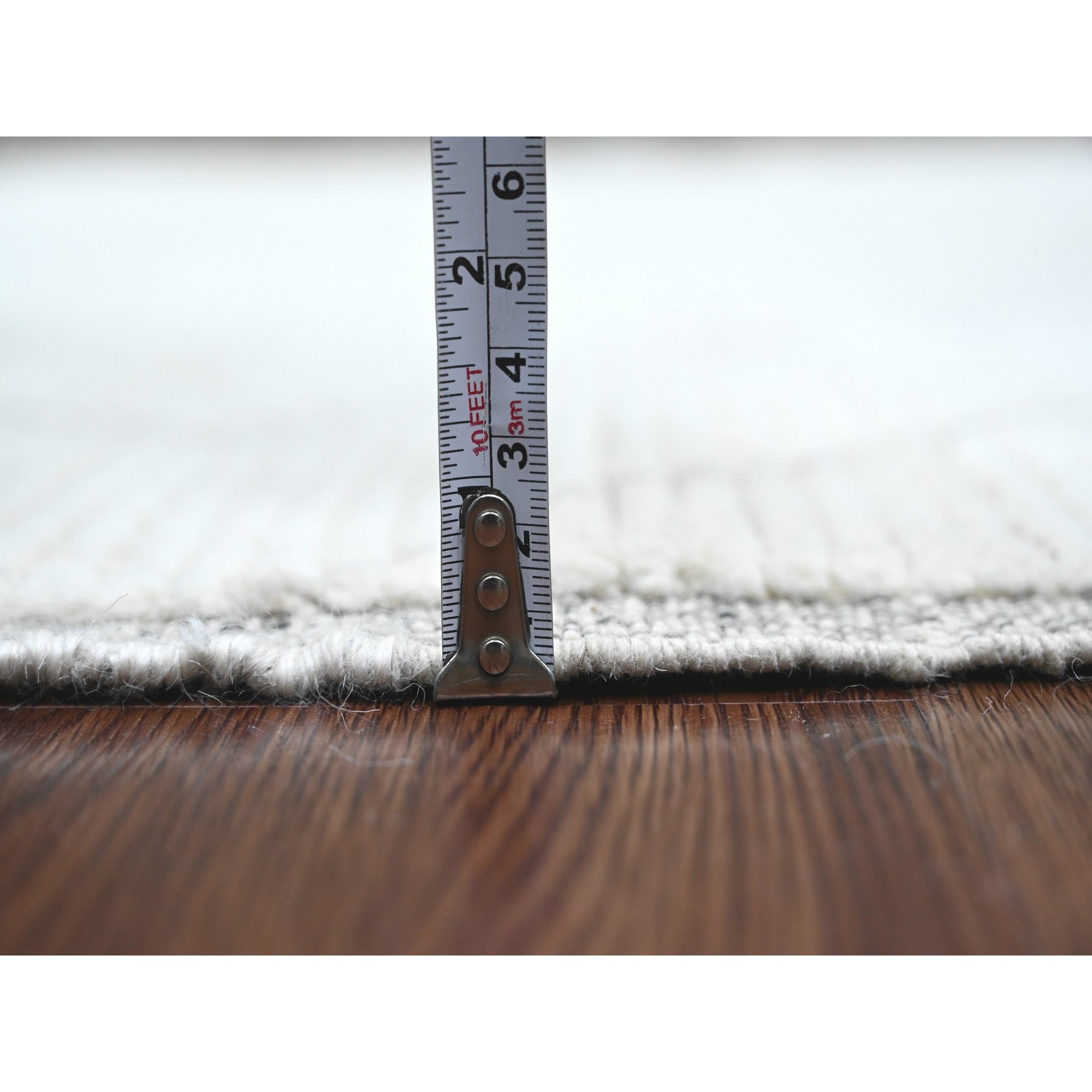 4'1"x6'8" Cotton White, Moroccan Weave with Geometric Pattern, Hand Knotted, Soft Wool, Tone on Tone, Textured Pile, Oriental Rug Sh20744