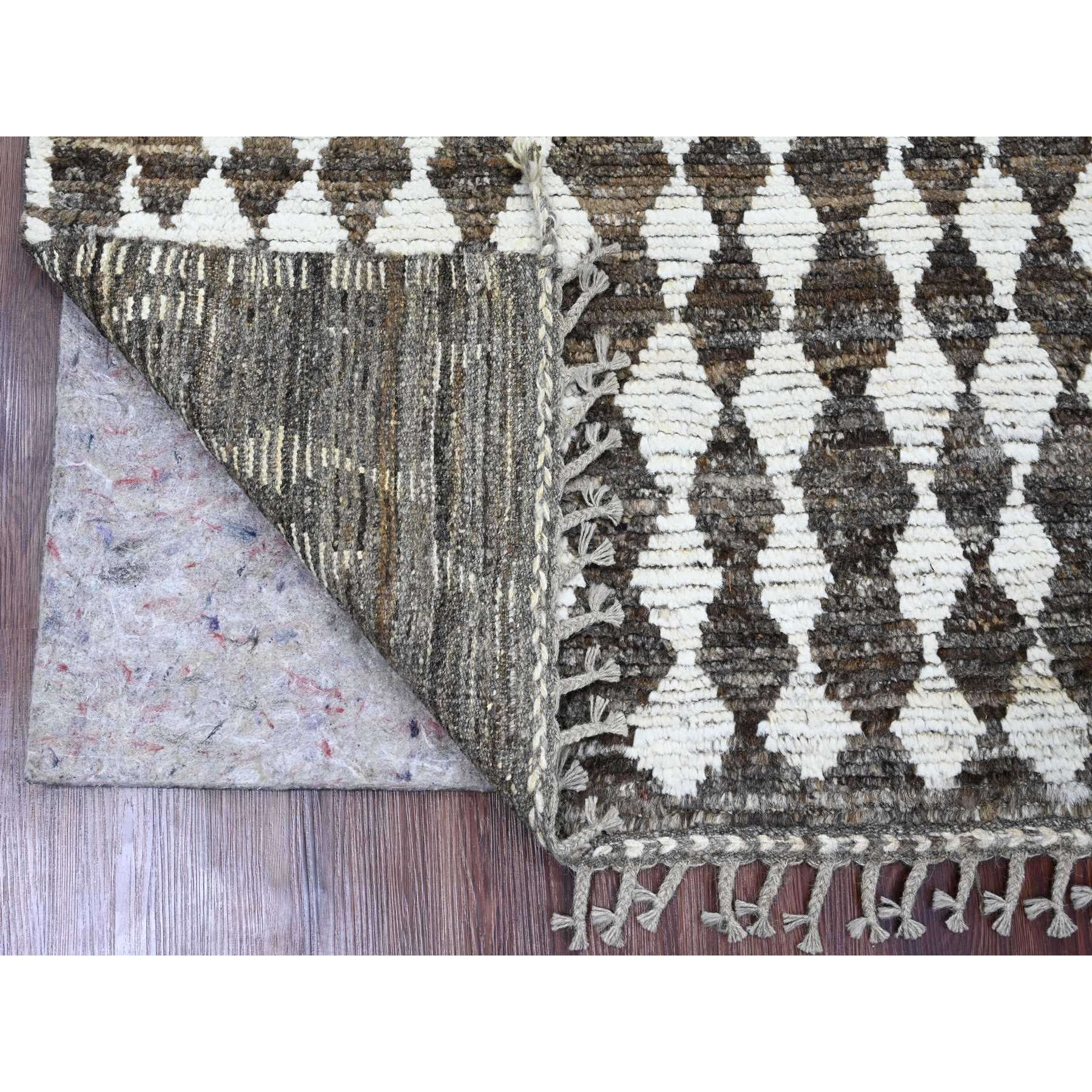 4'1"x5'6" Chocolate Brown, Moroccan Weave with Geometric Pattern, Soft Wool, Hand Knotted, Tone on Tone, Textured Pile, Oriental Rug Sh20745
