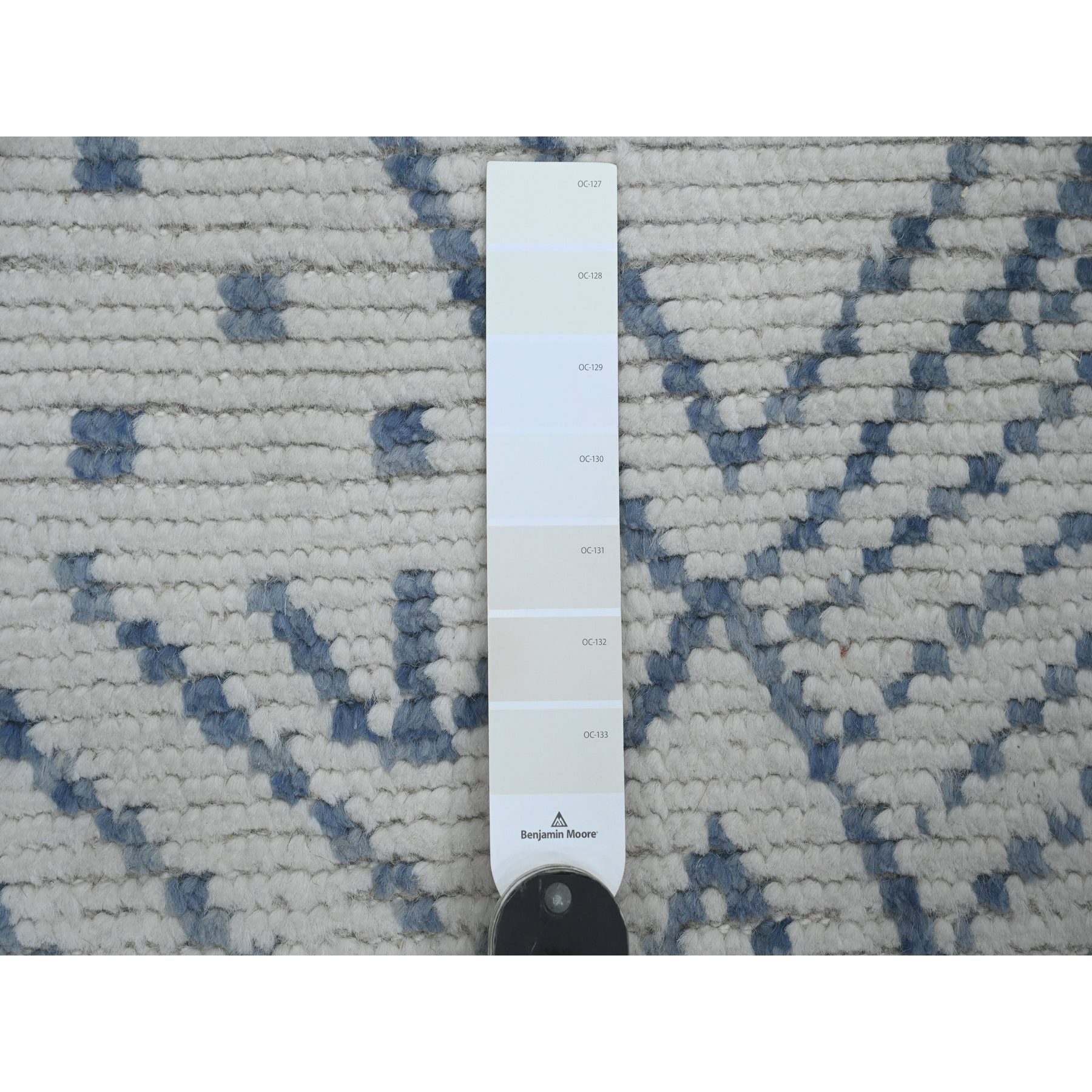 2'5"x10'6" Daisy White, Moroccan Weave with Geometric Pattern, Soft Wool, Hand Knotted, Tone on Tone, Textured Pile, Runner, Oriental Rug Sh20748
