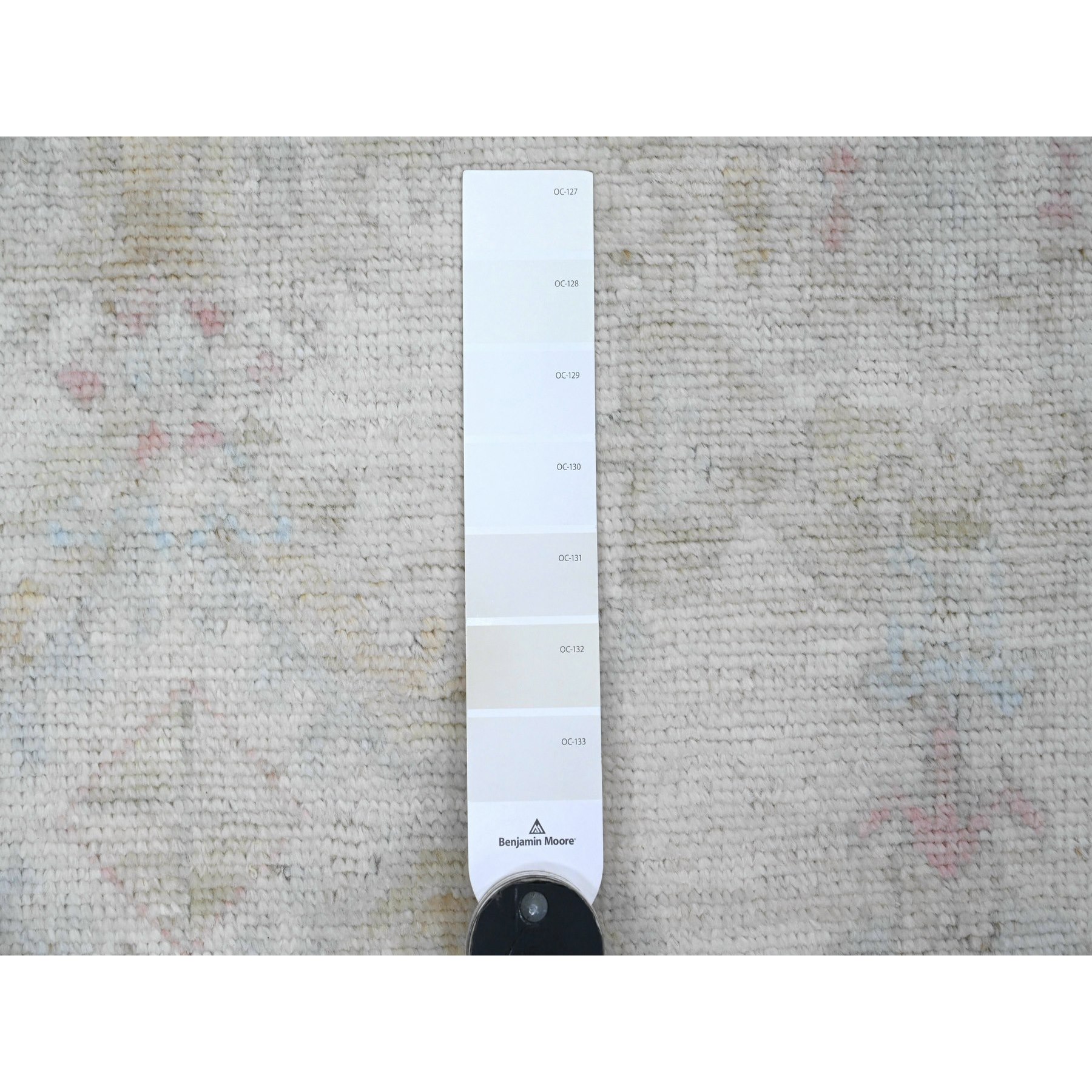 4'x6' Pearl White, Hand Knotted, Afghan Angora Oushak with Geometric Leaf Pattern, Natural Dyes, 100% Wool, Oriental Rug Sh20755