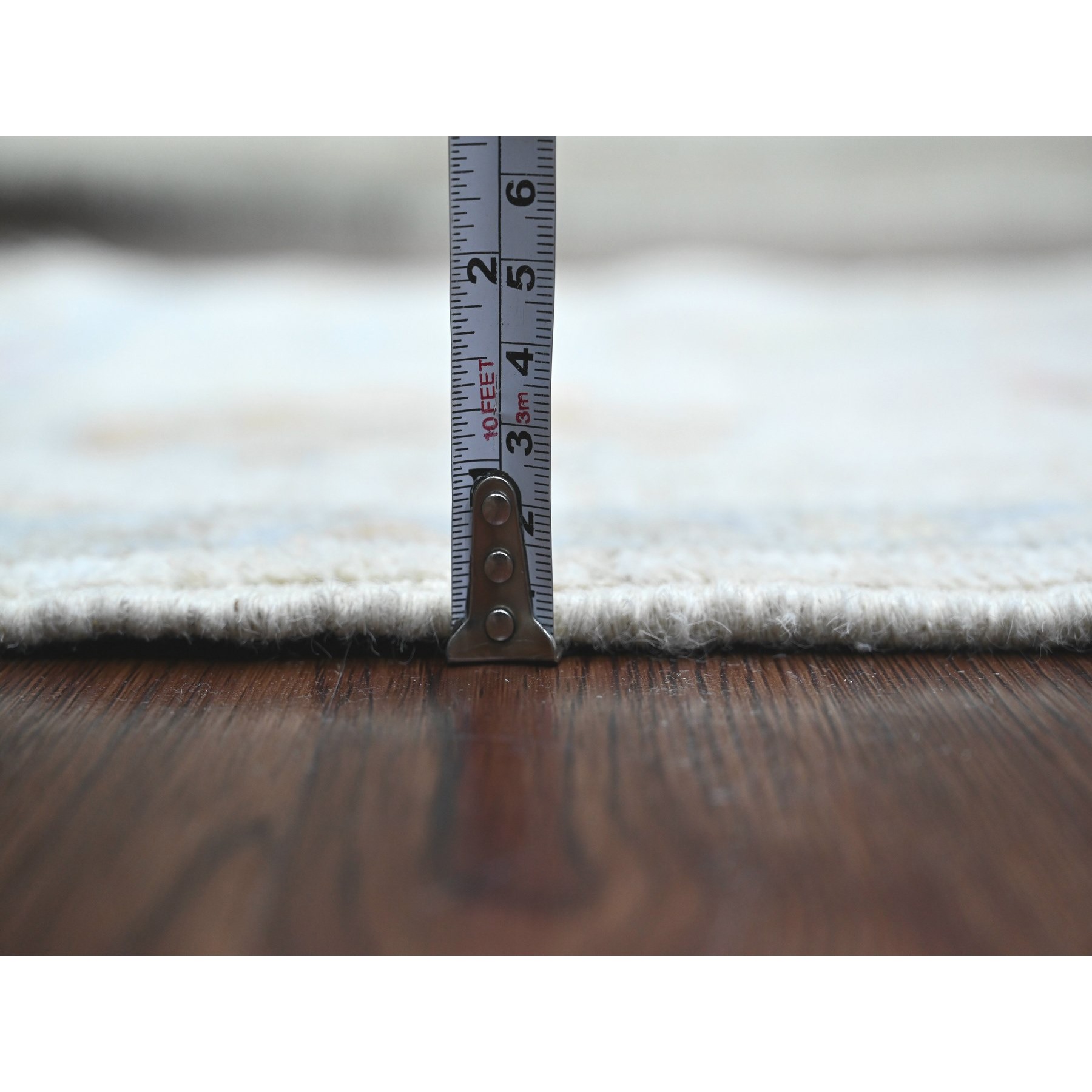 2'1"x3' Pearl White, Pure Wool, Afghan Angora Oushak with Leaf Design, Hand Knotted, Vegetable Dyes, Mat, Oriental Rug Sh20761