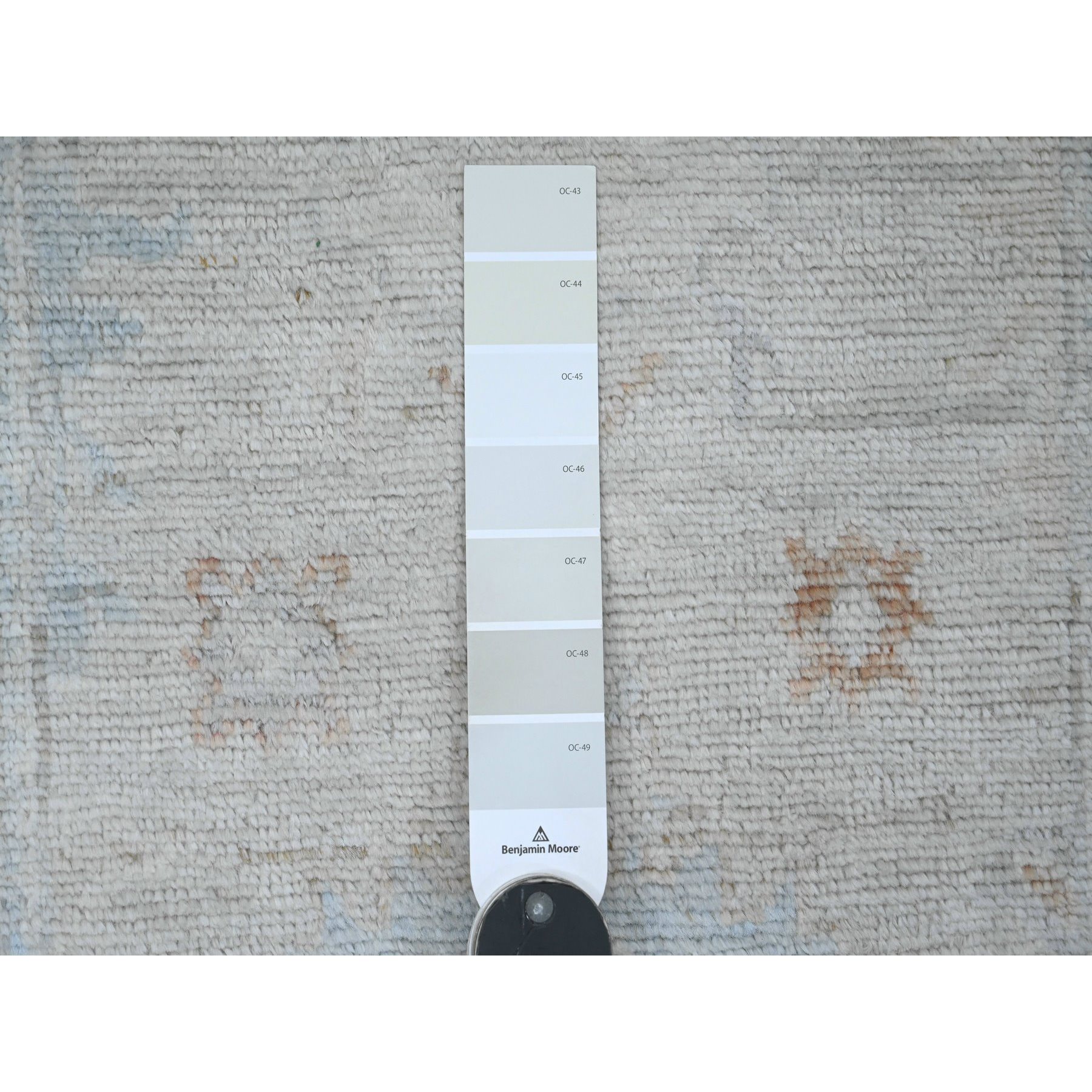 2'7"x9'8" Snow White, Hand Knotted, Afghan Angora Oushak with Floral Pattern, Veggie Dyes, 100% Wool, Runner, Oriental Rug Sh20793