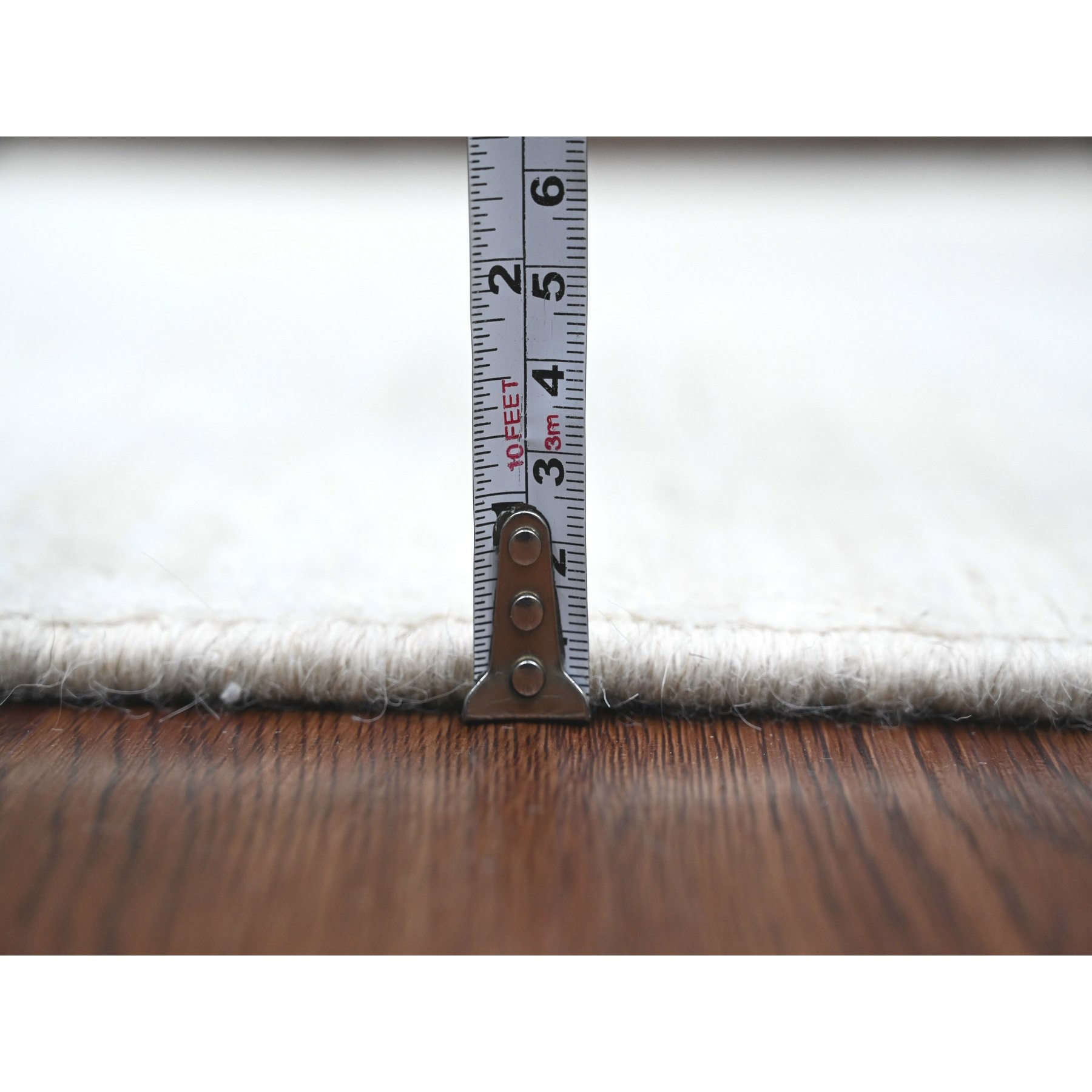 2'10"x4'9" Daisy White, Plain Solid Pattern, Hand Knotted, Hand Spun Ghazni Wool, Lush and Plush, Oriental Rug Sh20826