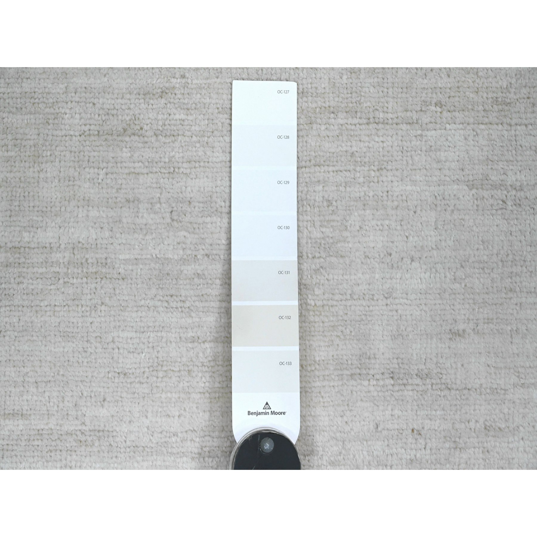 2'x3' Pearl White, Hand Knotted, Plain Solid Pattern, Hand Spun Ghazni Wool, Lush and Plush, Mat, Oriental Rug Sh20827