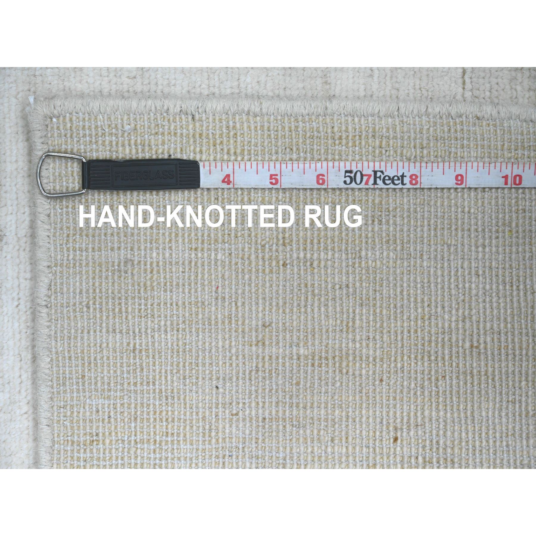 2'x3' Pearl White, Hand Knotted, Plain Solid Pattern, Hand Spun Ghazni Wool, Lush and Plush, Mat, Oriental Rug Sh20827