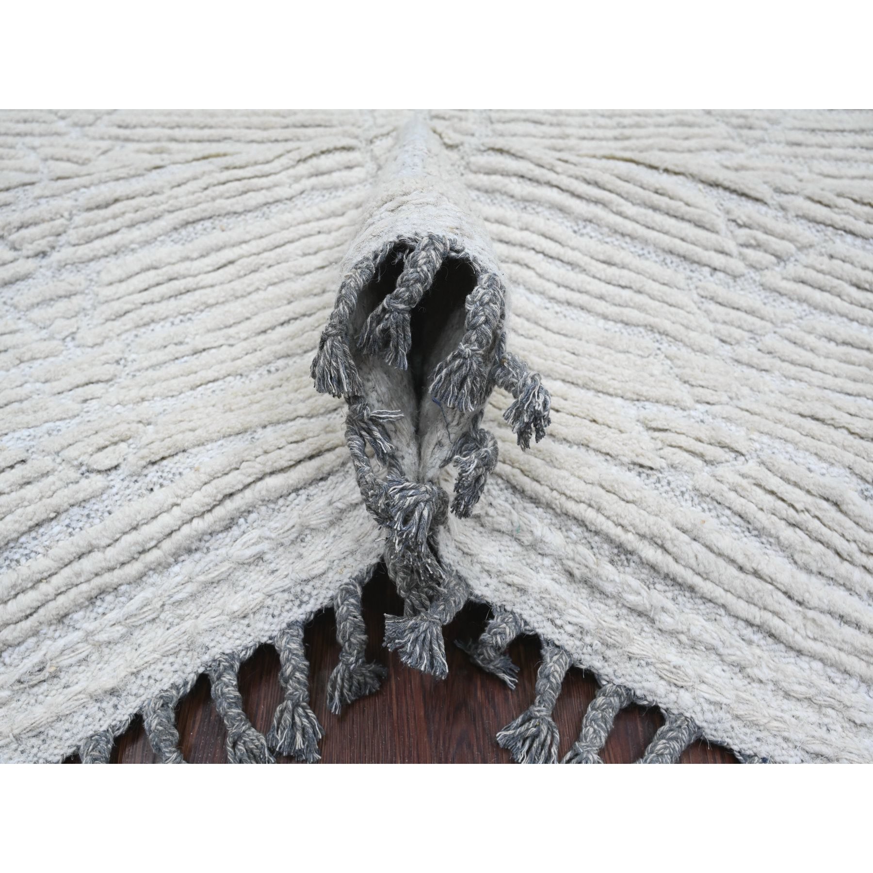 8'10"x12'2" Cotton White, Moroccan Weave with Line Design, Hand Knotted, Soft Wool, Tone on Tone, Textured Pile, Oriental Rug Sh20831