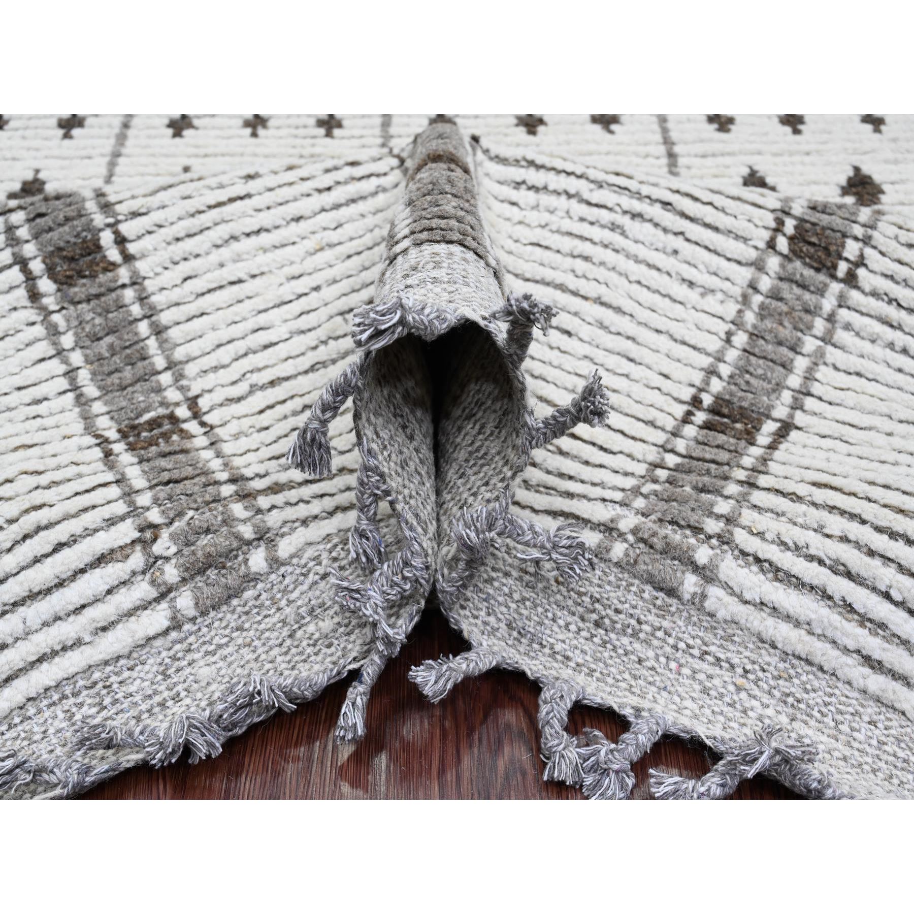 9'3"x13'2" Cotton White, Moroccan Weave with Geometric Pattern, Soft Wool, Hand Knotted, Tone on Tone, Textured Pile, Oriental Rug Sh20832