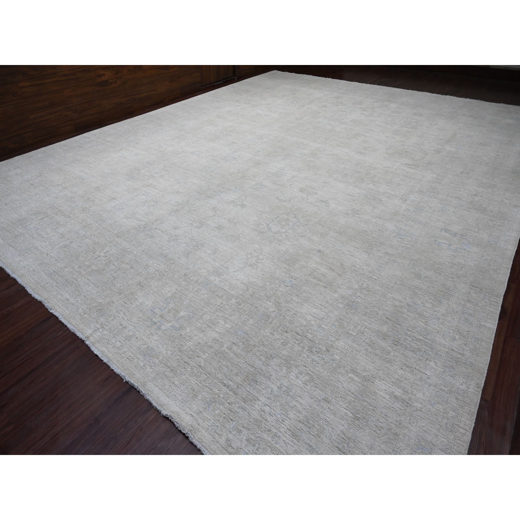 15'3"x19'2" Alabaster White, Washed Out Peshawar with Faded Out Leaf Design, Hand Knotted, Natural Dyes, 100% Wool, Oversized, Oriental Rug Sh20859