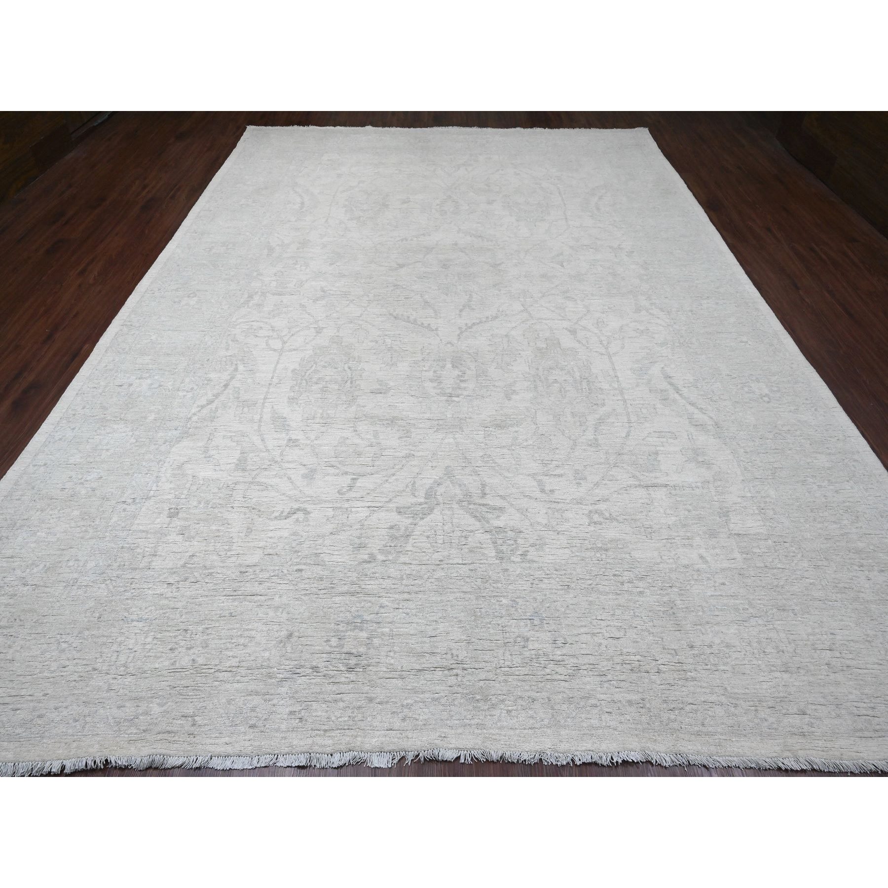 9'8"x13'5" Vista White, Washed Out Peshawar with All Over Pattern, Vegetable Dyes, 100% Wool, Hand Knotted, Oriental Rug Sh20989