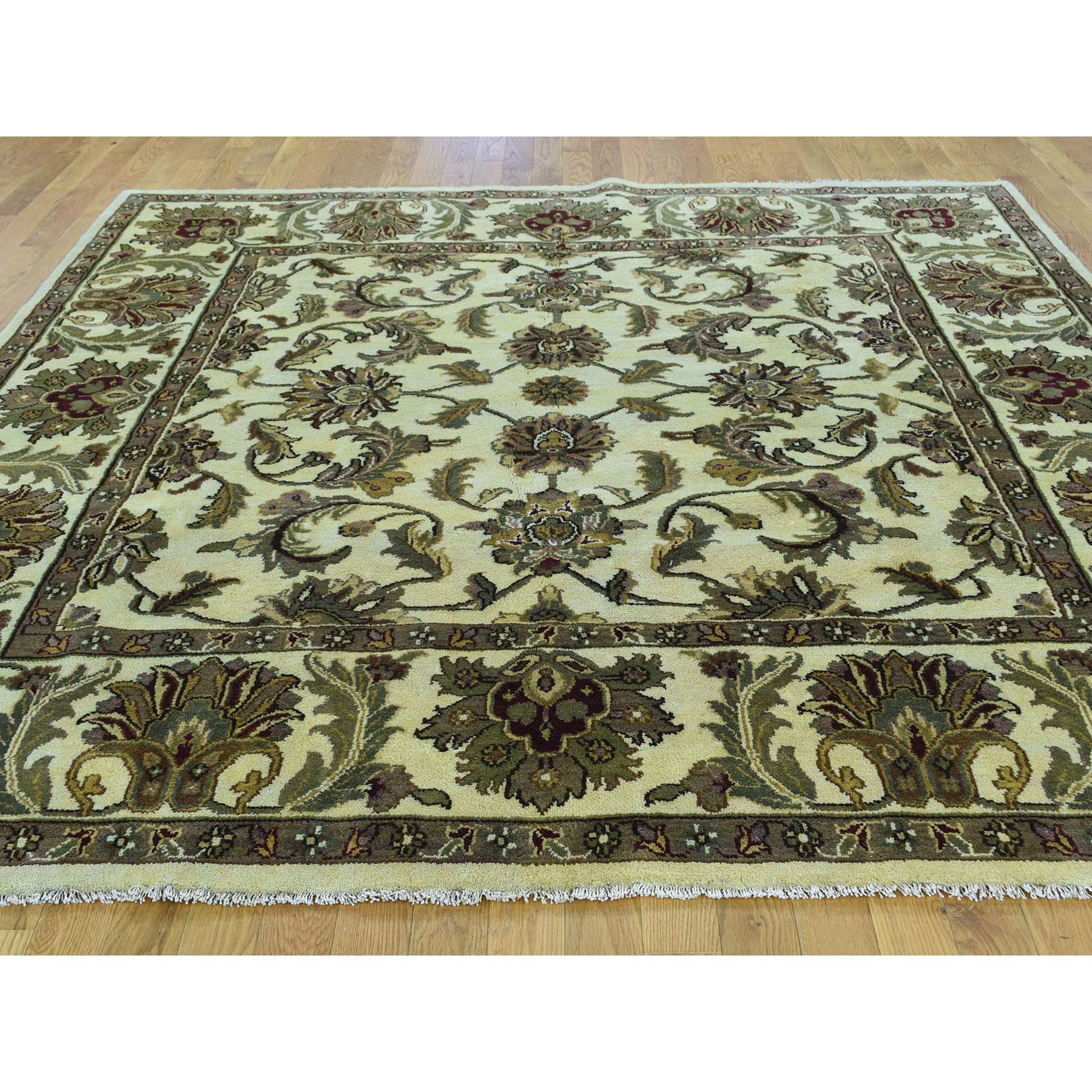 7-9  x 8-1  Hand-Knotted 100 Percent Wool Agra Square Oriental Rug 