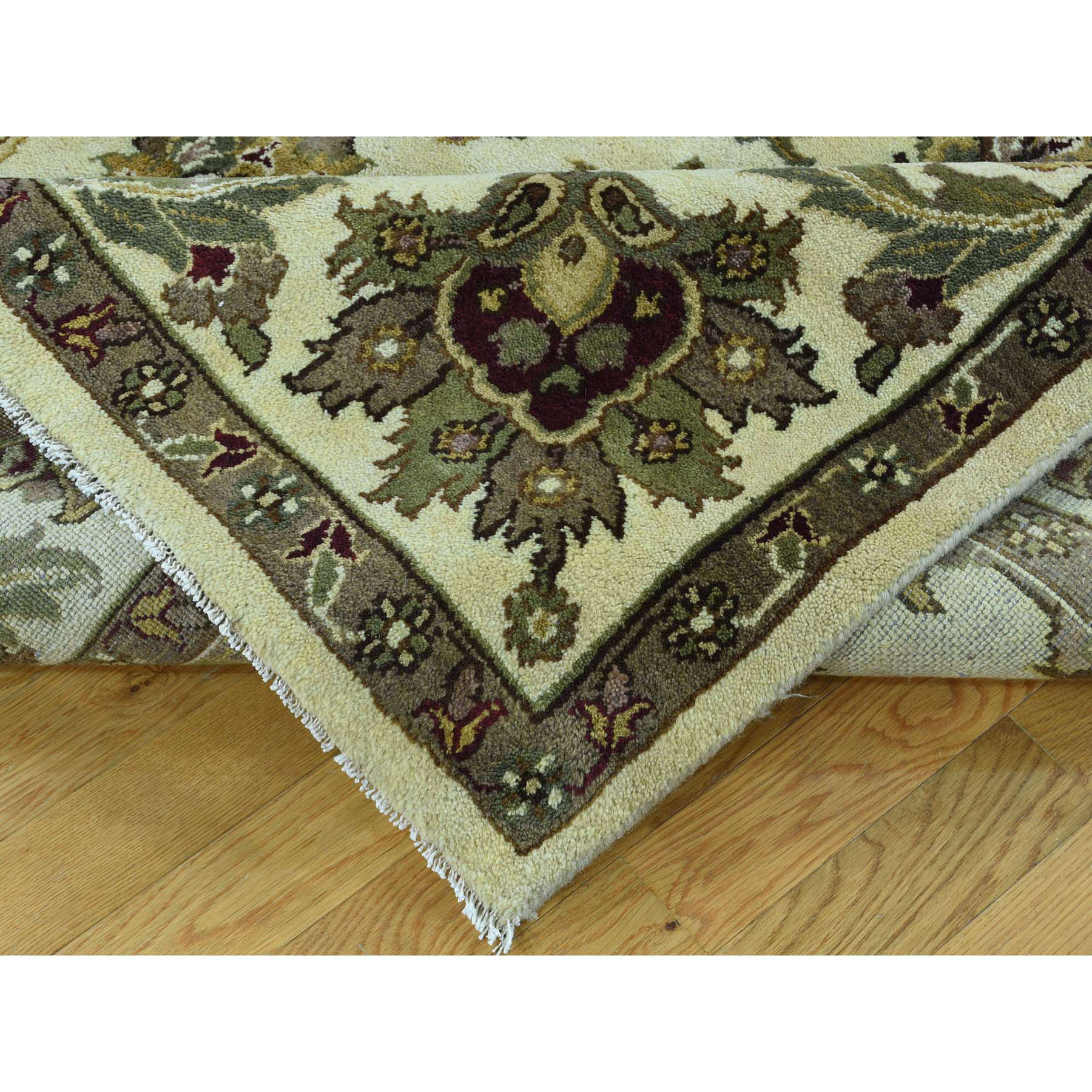 7-9  x 8-1  Hand-Knotted 100 Percent Wool Agra Square Oriental Rug 