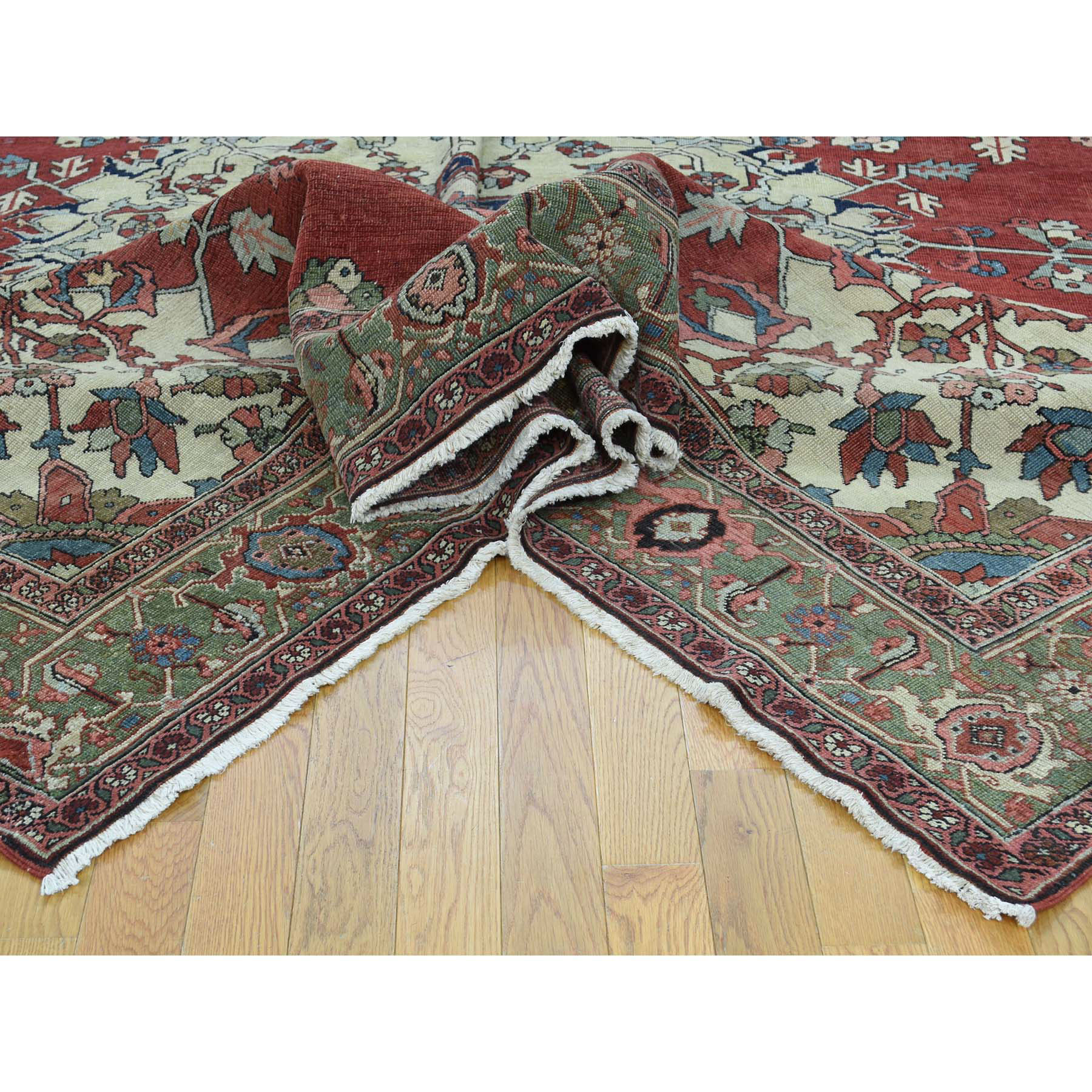 9-x11-3  Hand-Knotted Antique Persian Serapi Open Field Oriental Rug 