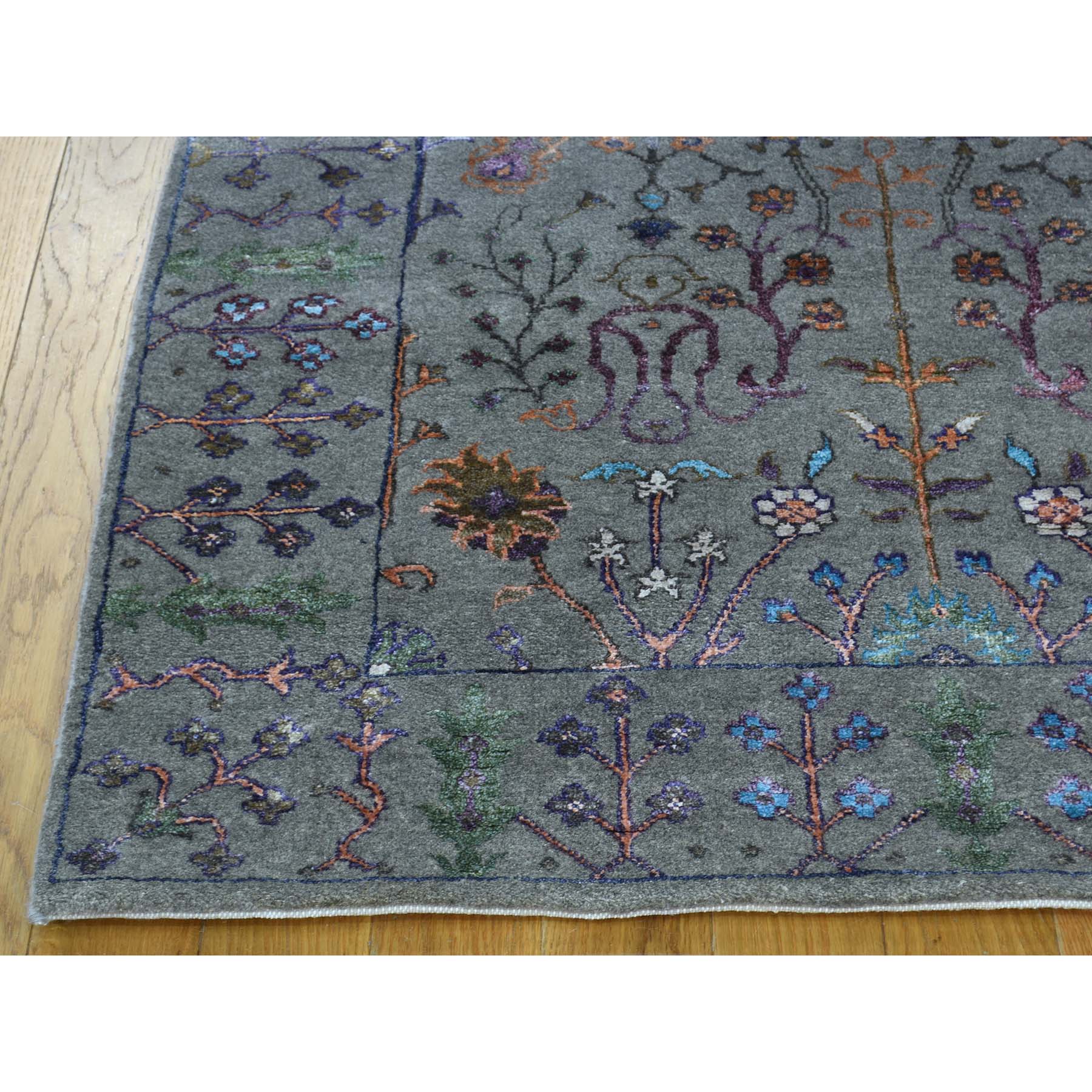 5-x7-1  Hand-Knotted Arts and Crafts Design Wool and Silk Oriental Rug 