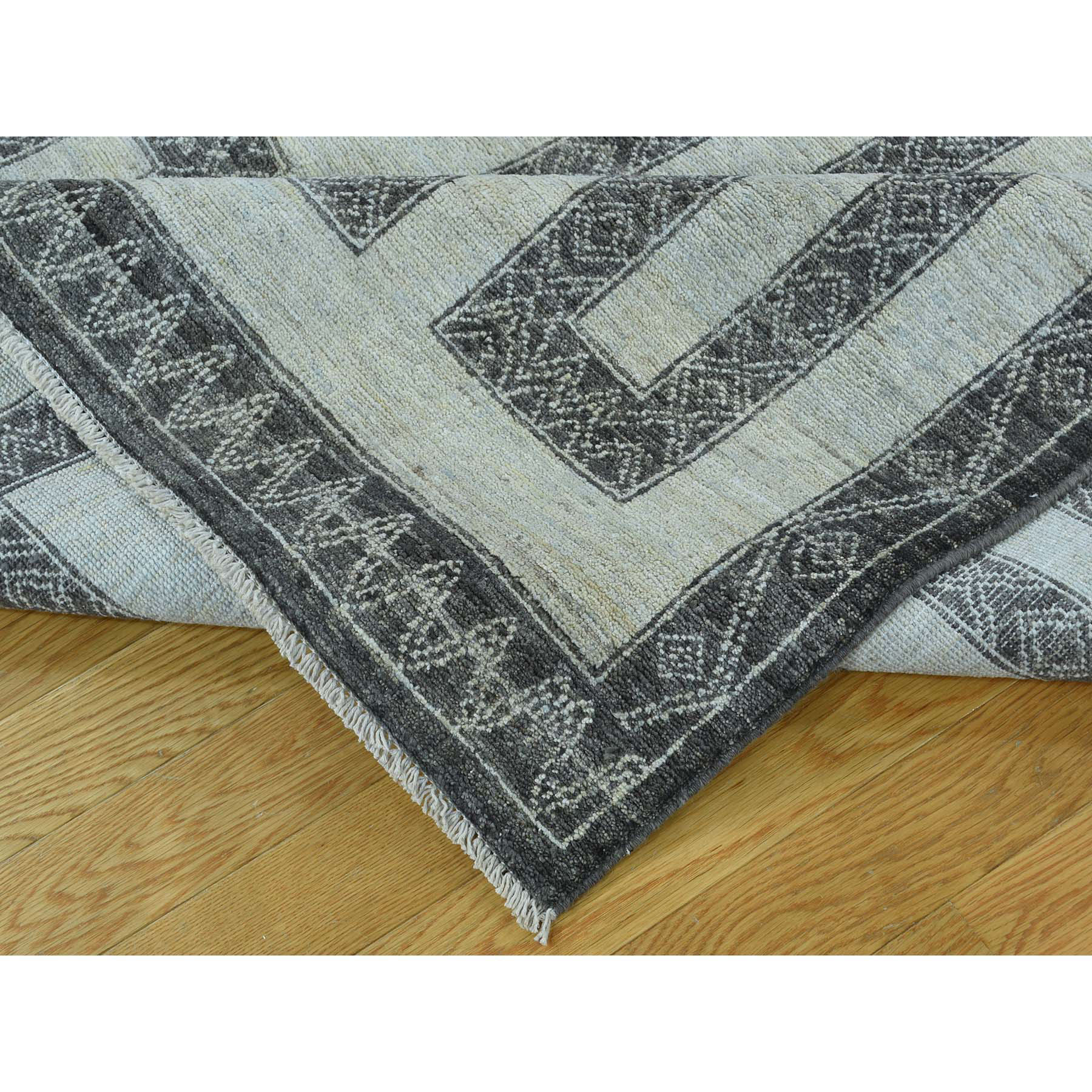 6-x9-1  Hand-Knotted Pure Wool Maze Design with Berber Influence Rug 