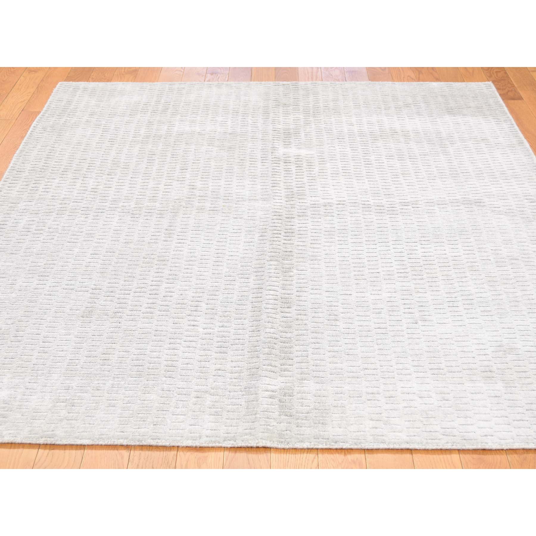 5-x7- Tone on Tone Hand-Loomed Pure Wool Oriental Rug 