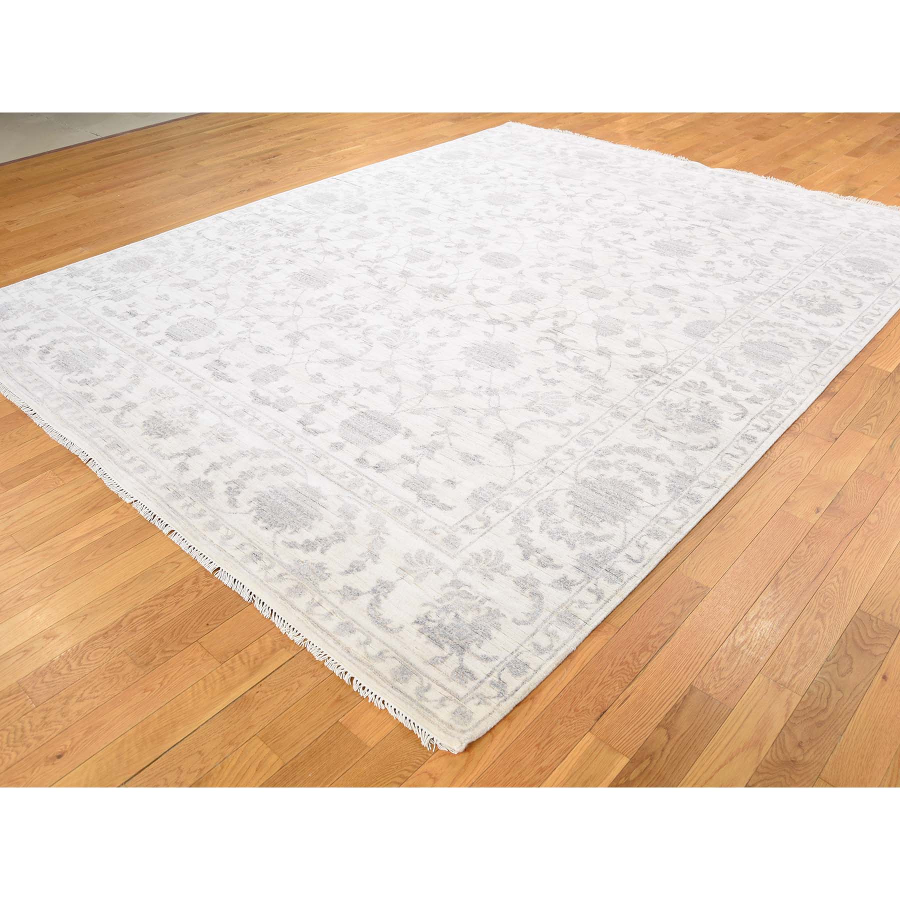 8-1 x10-3  Wool and Silk Tone on Tone Agra Hand-Knotted Oriental Rug 